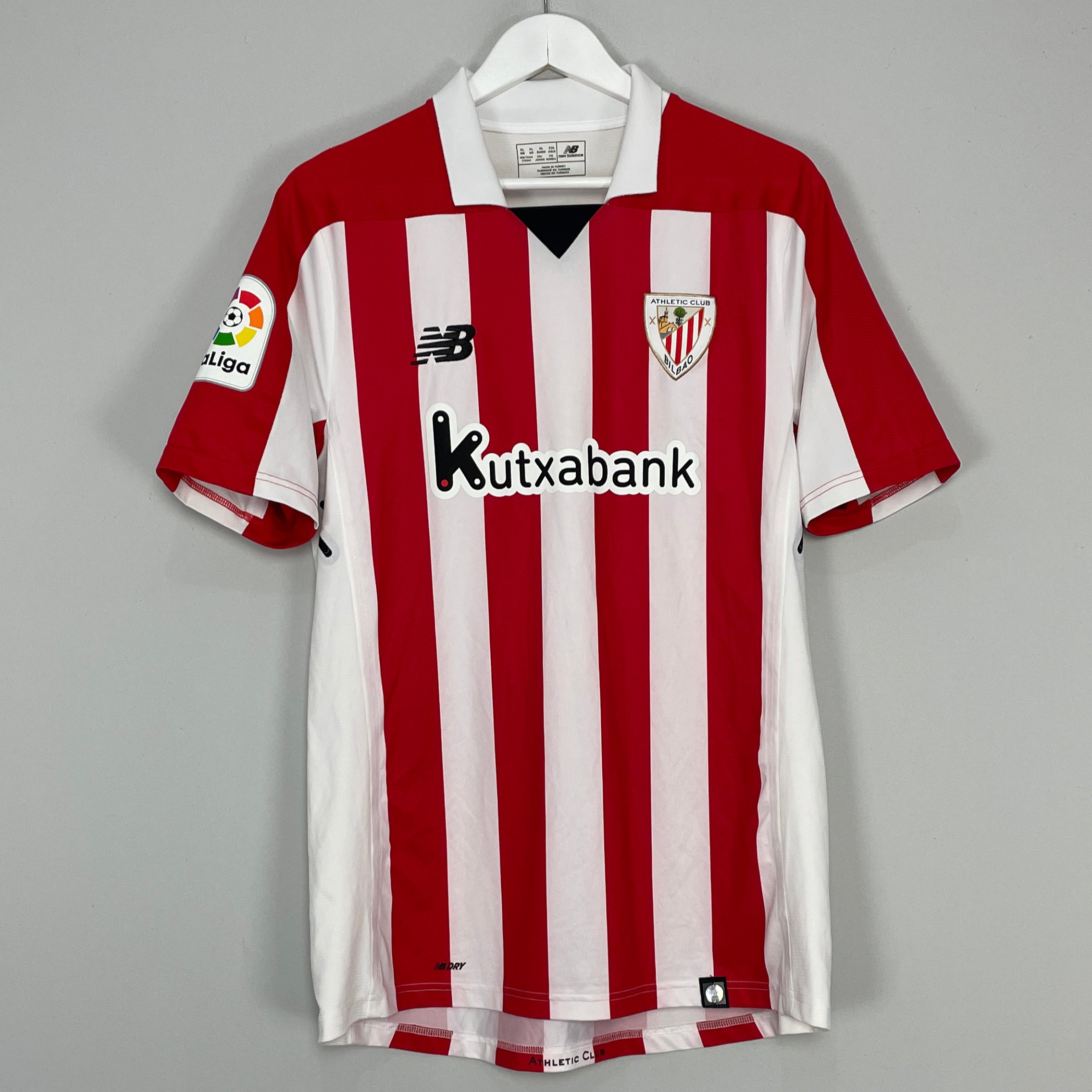 Shop 2017/18 ATHLETIC BILBAO HOME SHIRT (XL) NEW BALANCE, classic football shirts, vintage football shirts & retro soccer jerseys at Cult Kits