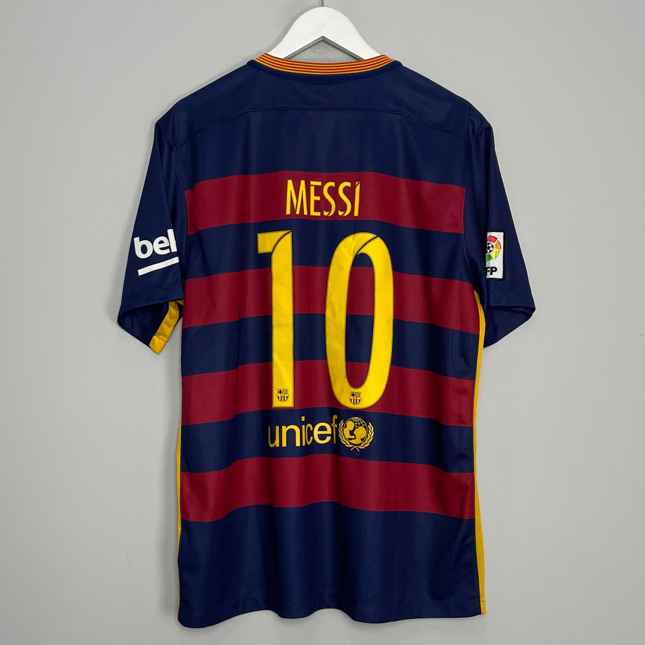 Shop 2015/16 BARCELONA MESSI #10 HOME SHIRT (XL) NIKE, classic football shirts, vintage football shirts & retro soccer jerseys at Cult Kits