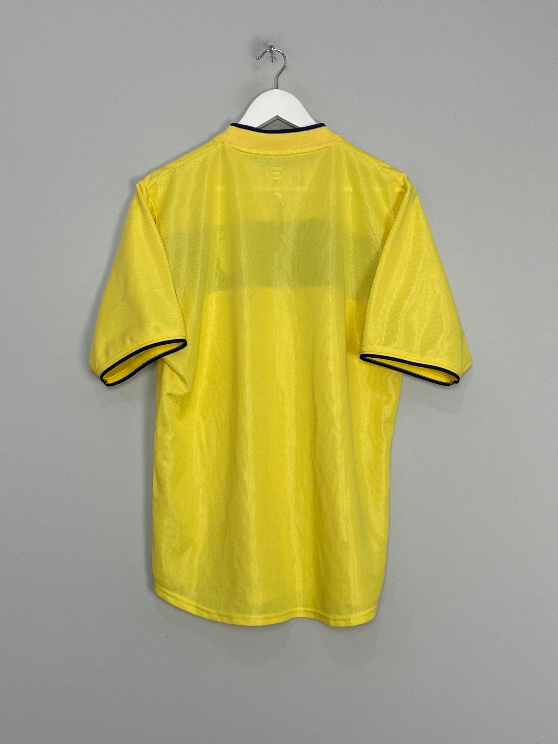 Shop 2002/03 SCOTLAND AWAY SHIRT (M) FILA, classic football shirts, vintage football shirts & retro soccer jerseys at Cult Kits