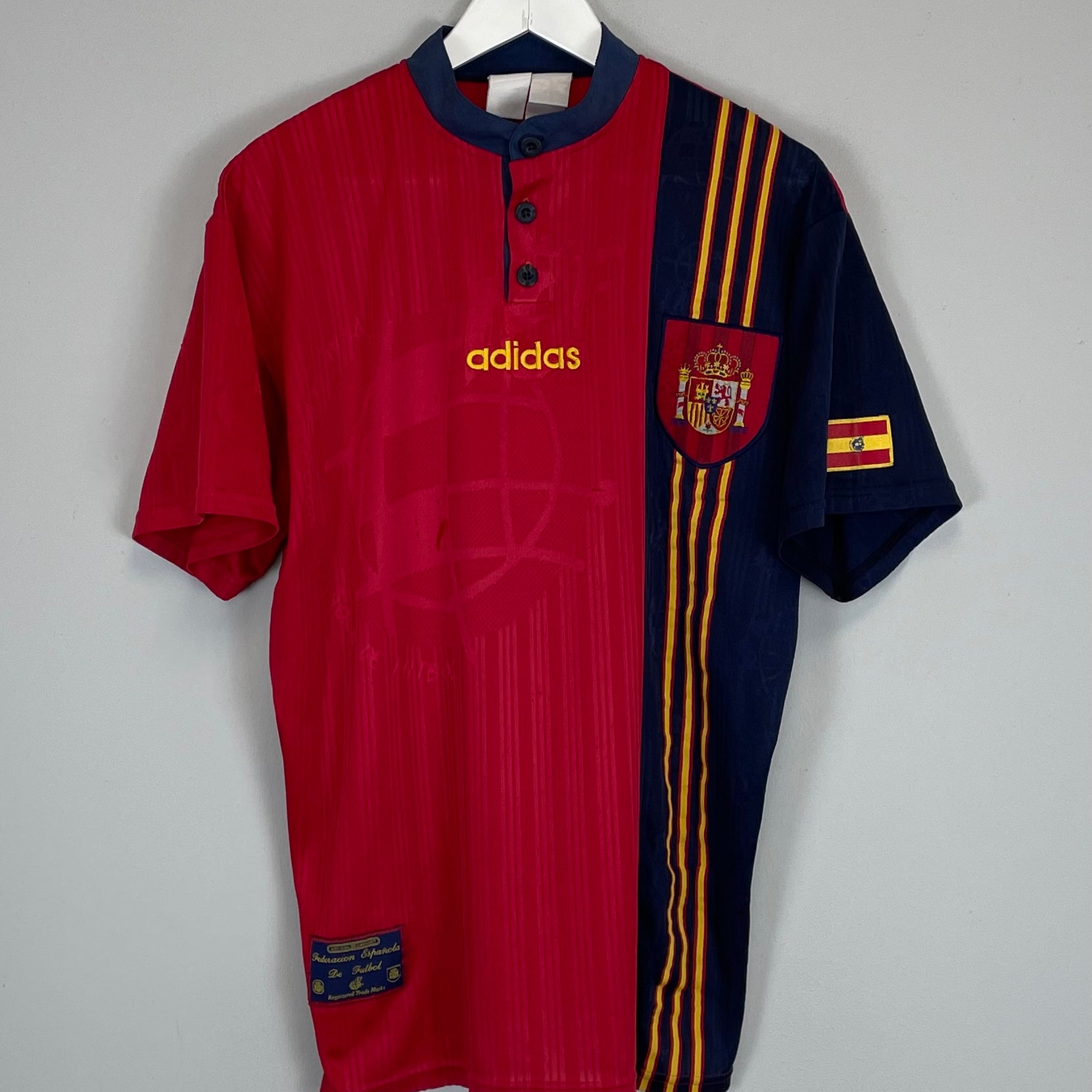 Shop 1996/98 SPAIN HOME SHIRT (M) ADIDAS, classic football shirts, vintage football shirts & retro soccer jerseys at Cult Kits