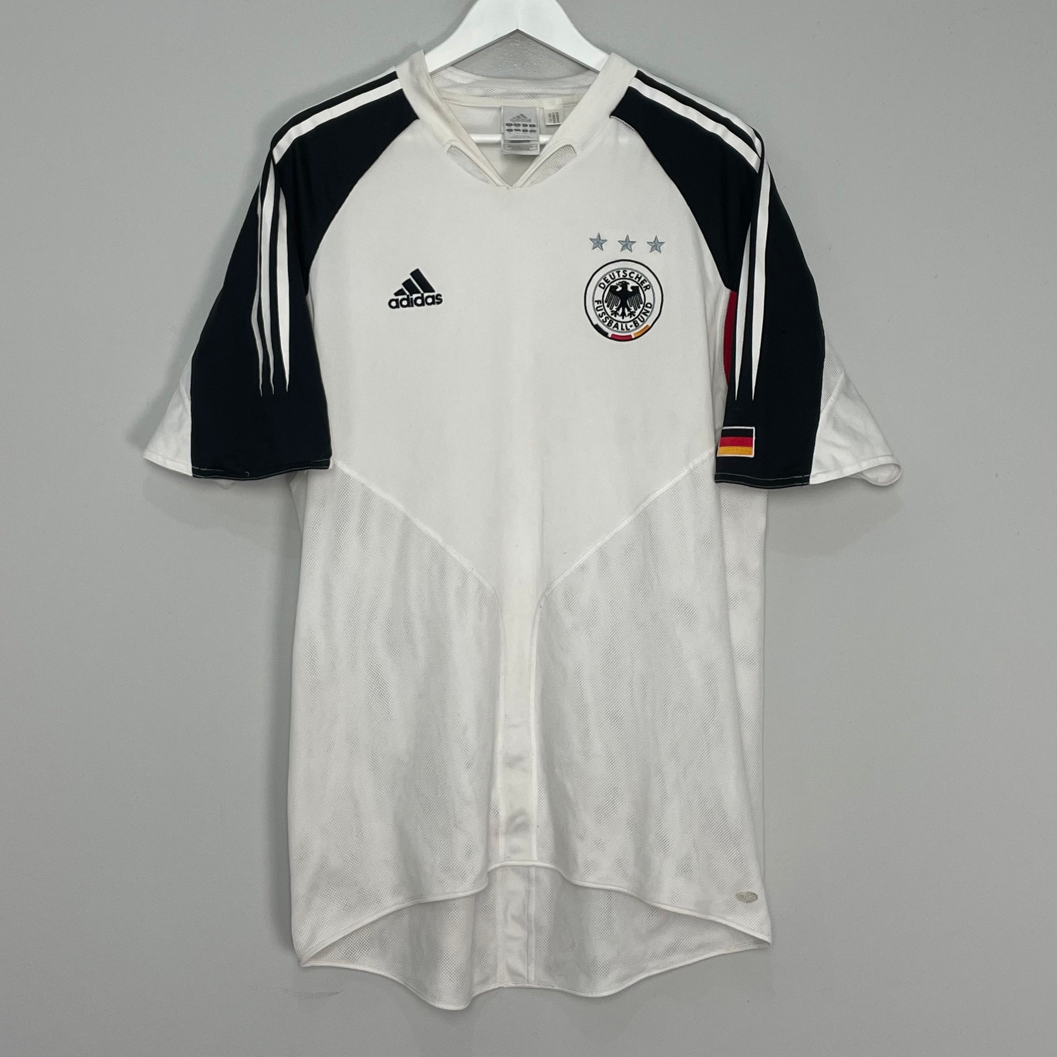Shop 2004/05 GERMANY HOME SHIRT (XL) ADIDAS, classic football shirts, vintage football shirts & retro soccer jerseys at Cult Kits