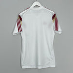 Shop 2014/15 SPAIN TRAINING SHIRT (M) ADIDAS, classic football shirts, vintage football shirts & retro soccer jerseys at Cult Kits