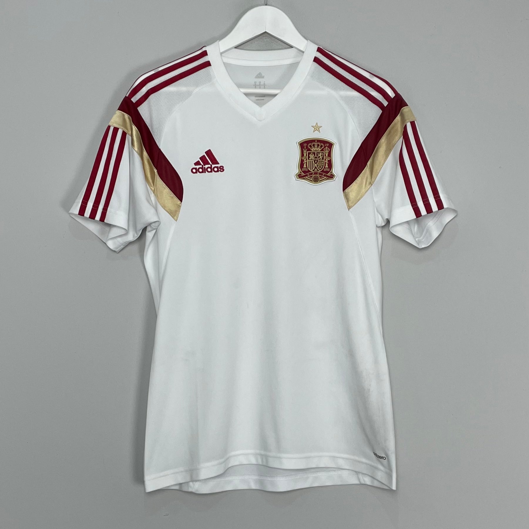 Shop 2014/15 SPAIN TRAINING SHIRT (M) ADIDAS, classic football shirts, vintage football shirts & retro soccer jerseys at Cult Kits