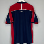 Shop 2002/03 ENGLAND TRAINING SHIRT (L) UMBRO, classic football shirts, vintage football shirts & retro soccer jerseys at Cult Kits