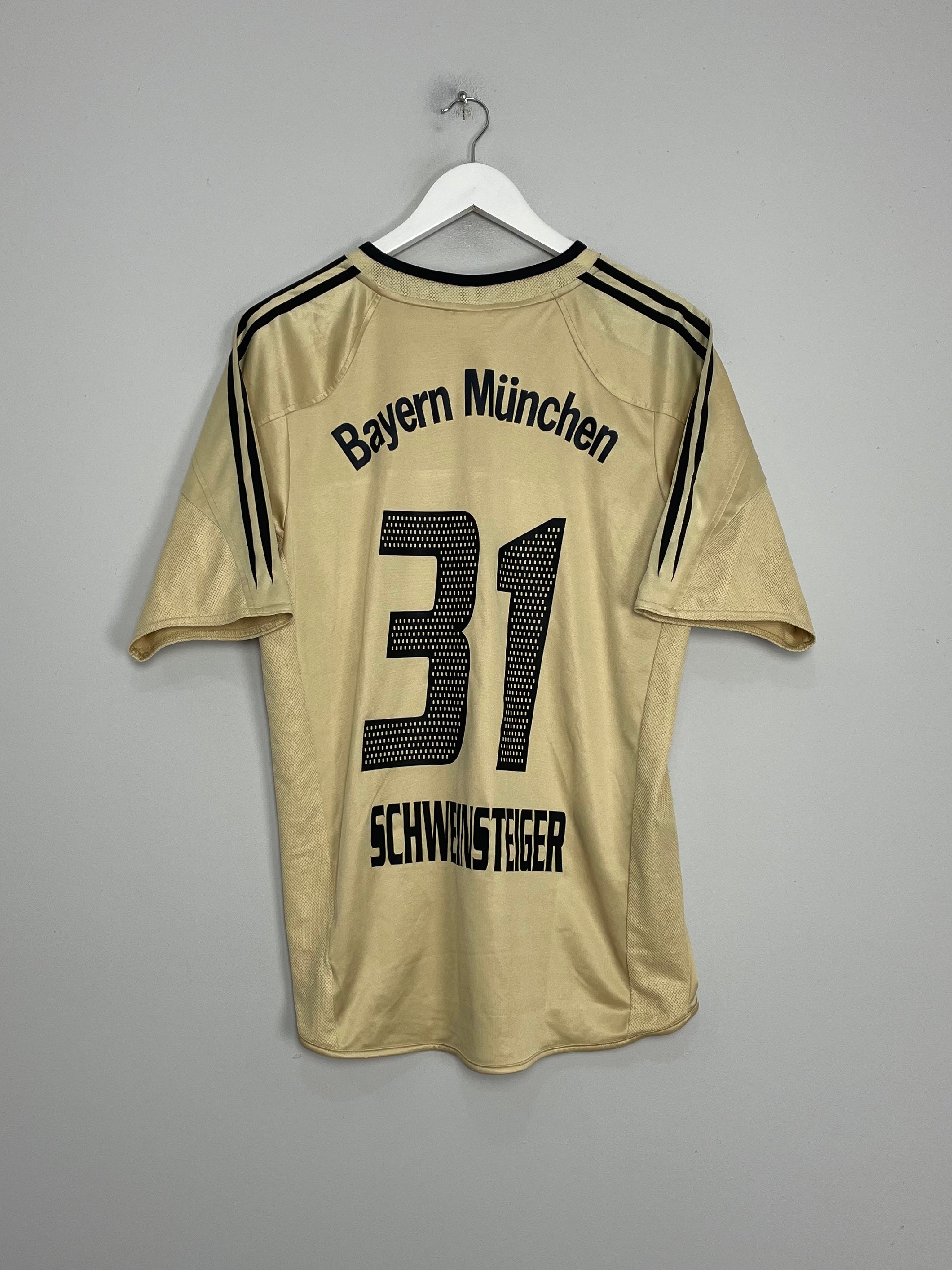 Shop 2004/05 BAYERN MUNICH SCHWEINSTEIGER #31 AWAY SHIRT (XL) ADIDAS, classic football shirts, vintage football shirts & retro soccer jerseys at Cult Kits