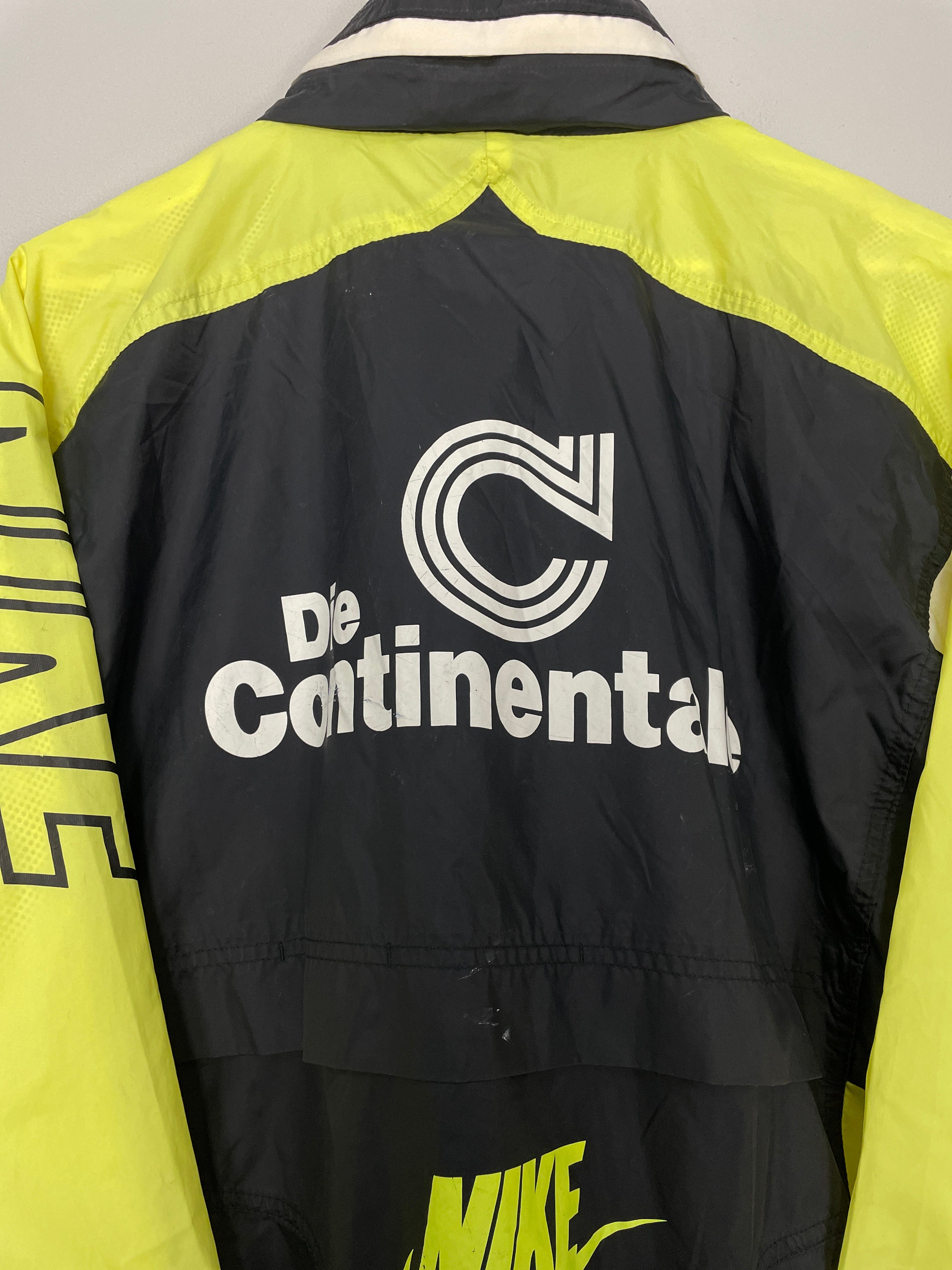 Shop 1996/97 DORTMUND RAIN JACKET (XL) NIKE, classic football shirts, vintage football shirts & retro soccer jerseys at Cult Kits