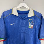 Shop 1995/96 ITALY HOME SHIRT (M) NIKE, classic football shirts, vintage football shirts & retro soccer jerseys at Cult Kits