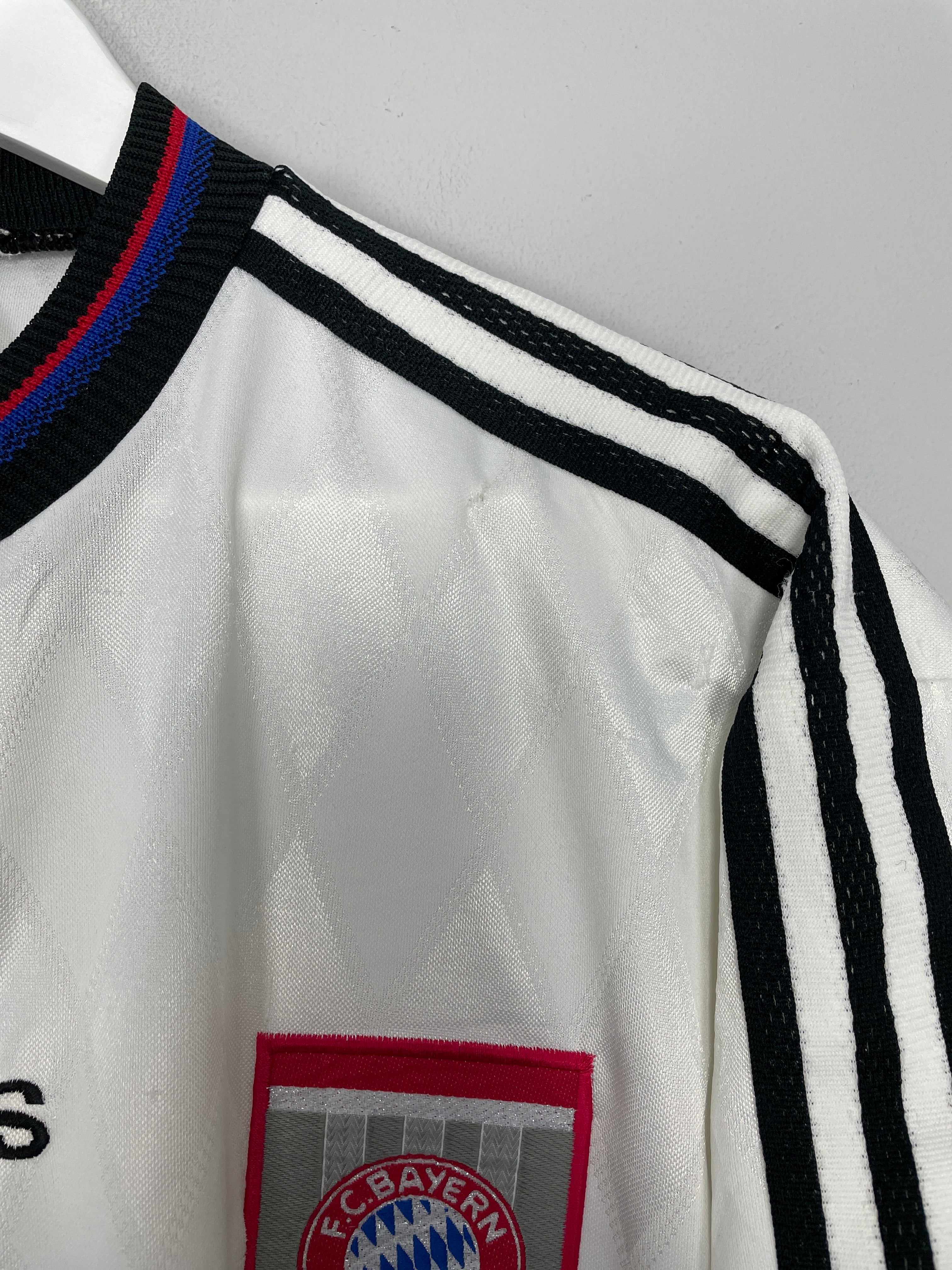 Shop 1996/98 BAYERN MUNICH AWAY SHIRT (XL) ADIDAS, classic football shirts, vintage football shirts & retro soccer jerseys at Cult Kits