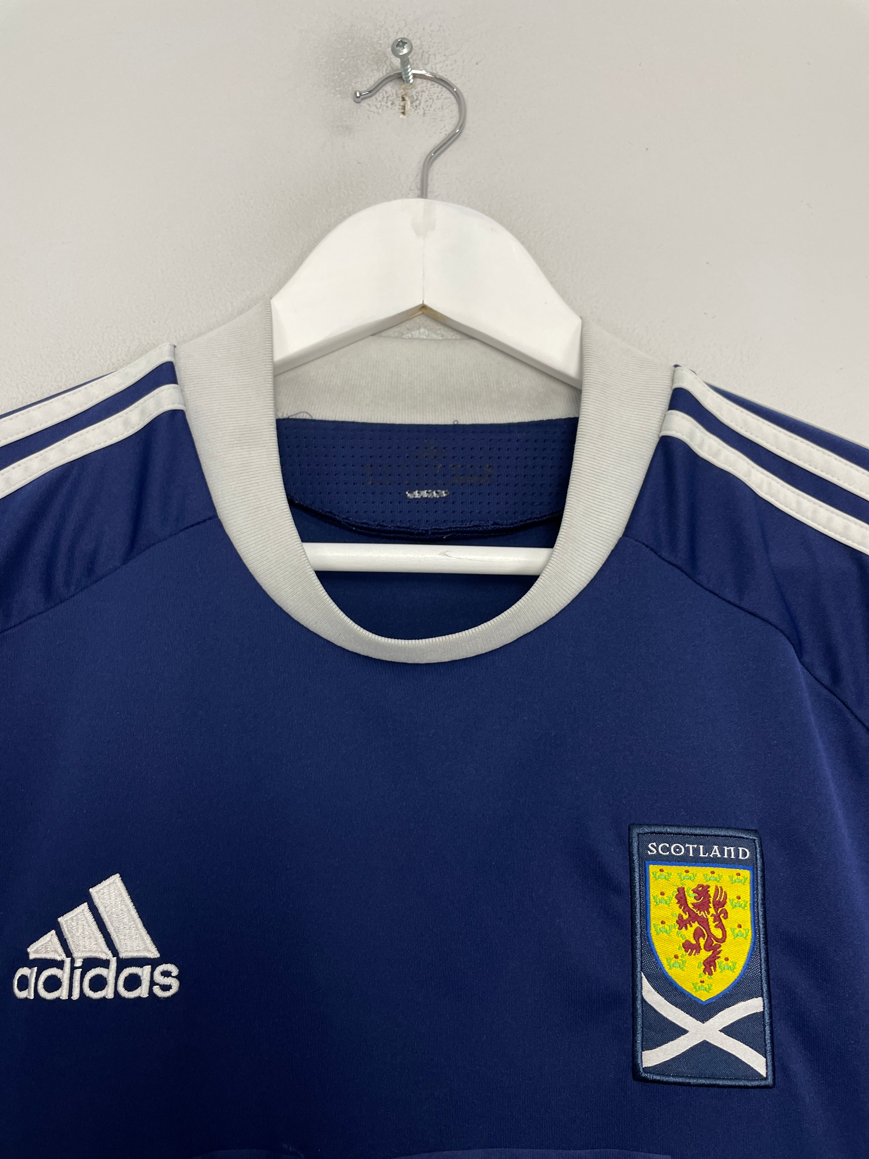 Shop 2010/11 SCOTLAND HOME SHIRT (M) ADIDAS, classic football shirts, vintage football shirts & retro soccer jerseys at Cult Kits