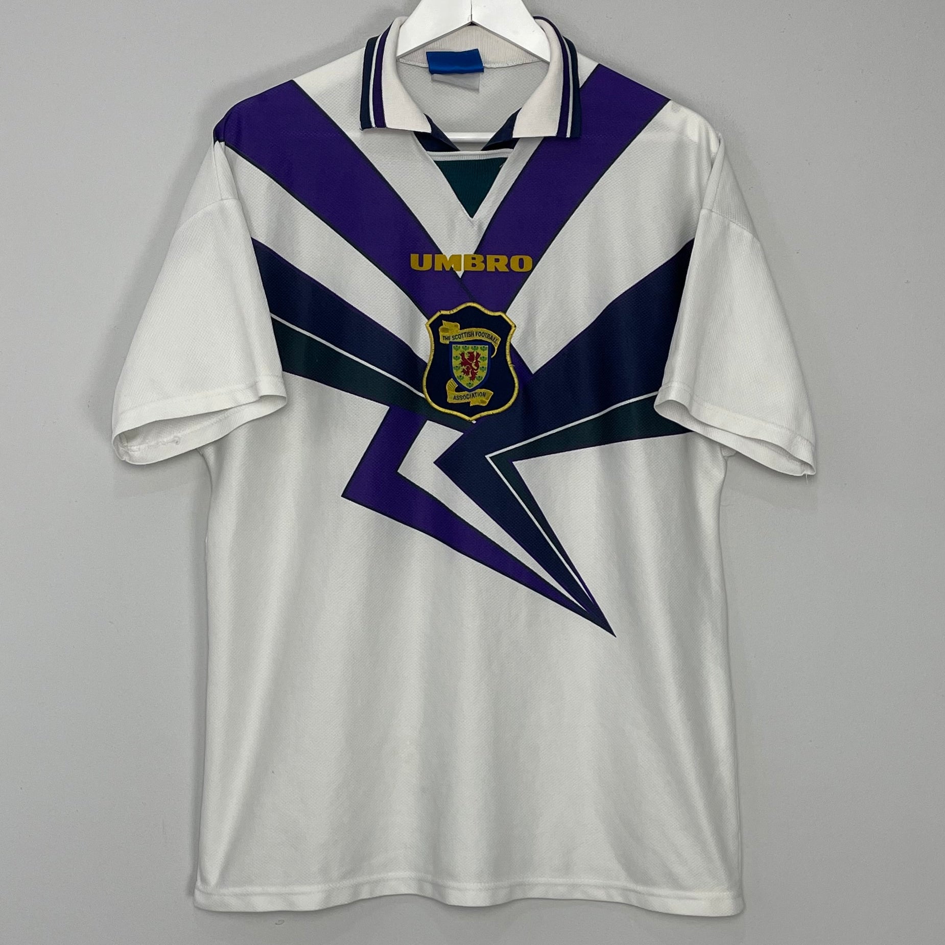 Shop 1995/96 SCOTLAND AWAY SHIRT (XL) UMBRO, classic football shirts, vintage football shirts & retro soccer jerseys at Cult Kits