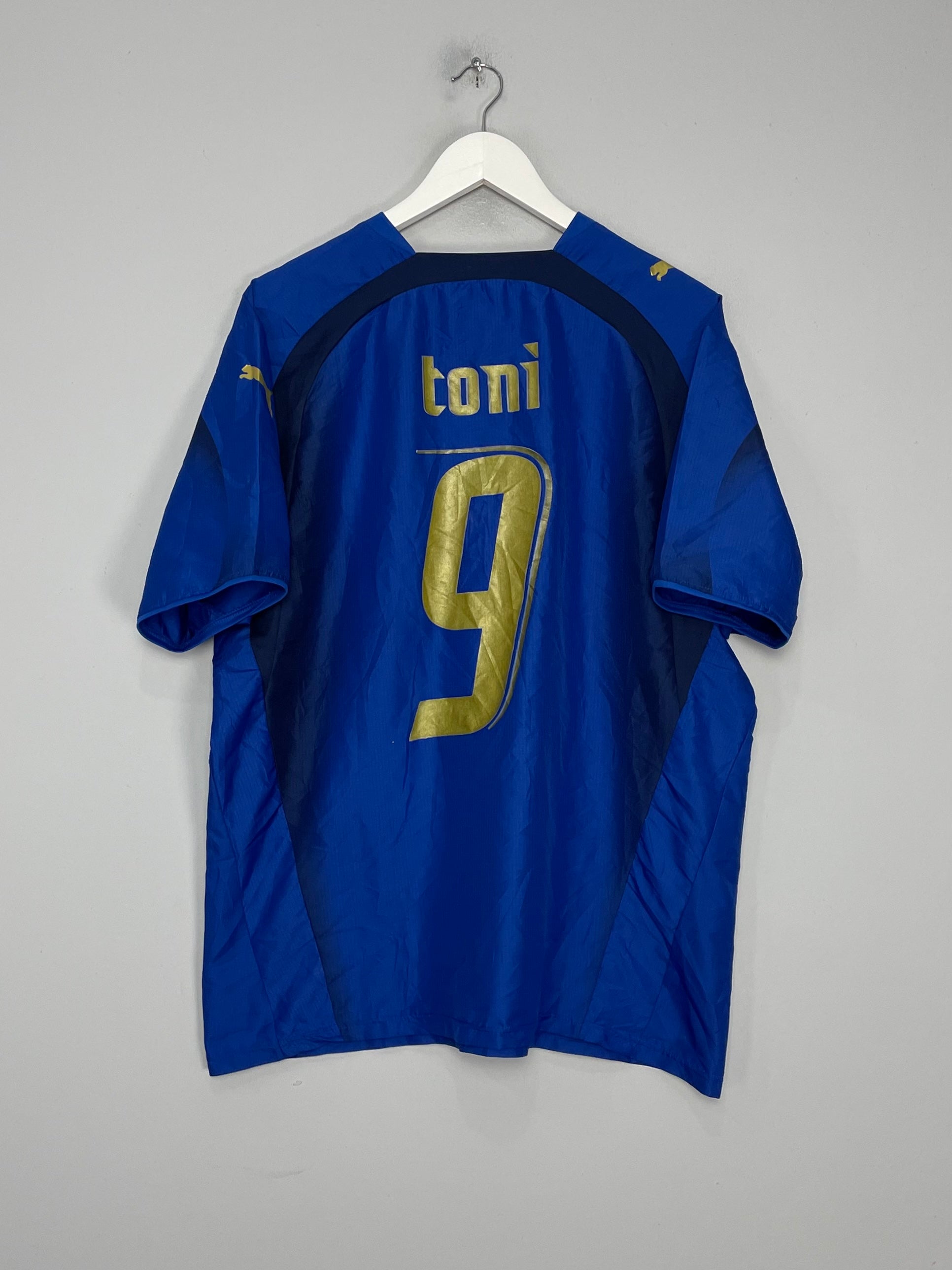 Shop 2006/07 ITALY TONI #9 HOME SHIRT (XL) PUMA, classic football shirts, vintage football shirts & retro soccer jerseys at Cult Kits
