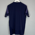 Shop 2018/19 JUVENTUS TRAINING SHIRT (M) ADIDAS, classic football shirts, vintage football shirts & retro soccer jerseys at Cult Kits