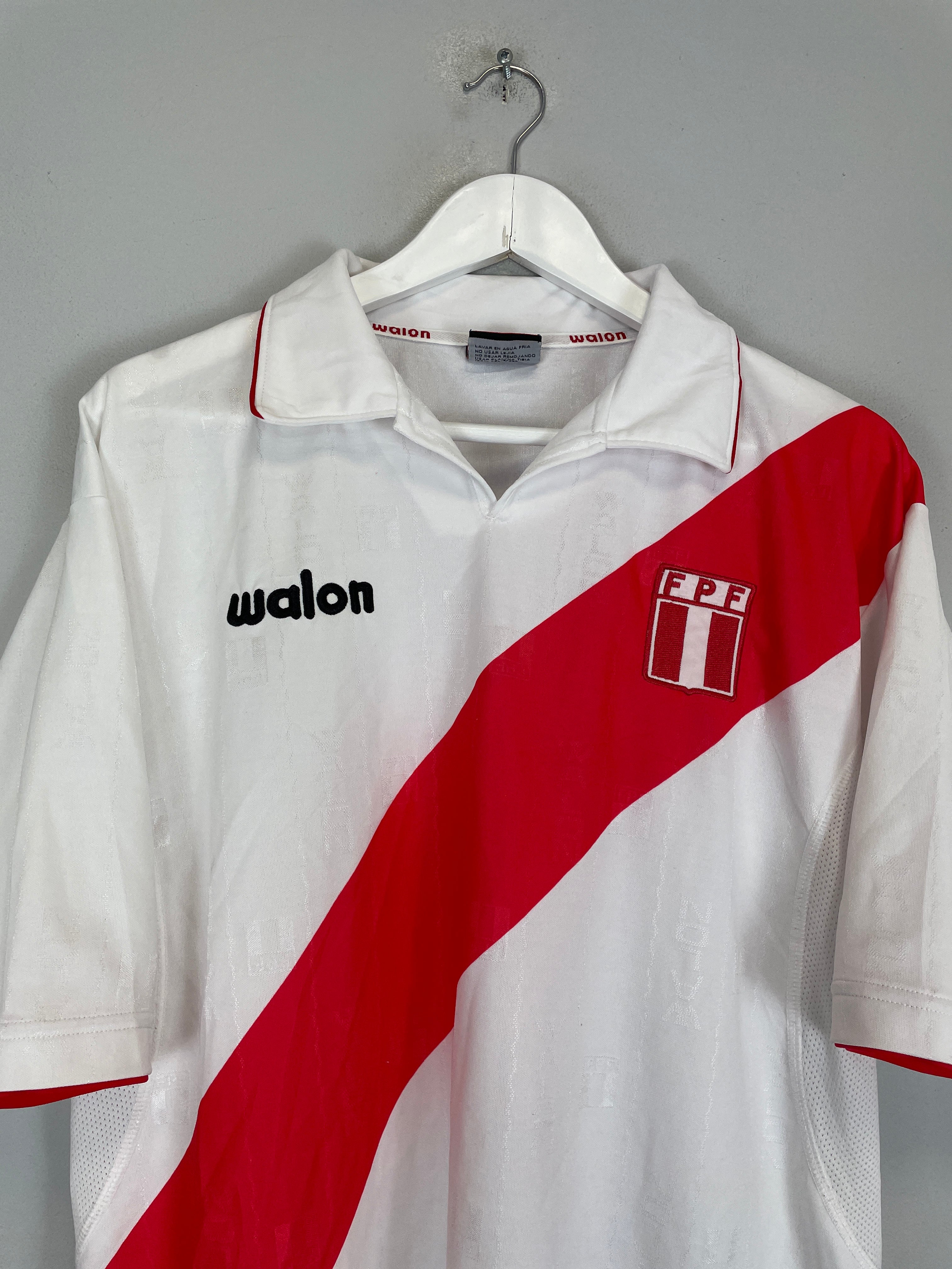 Shop 2002/03 PERU HOME SHIRT (XL) WALON, classic football shirts, vintage football shirts & retro soccer jerseys at Cult Kits