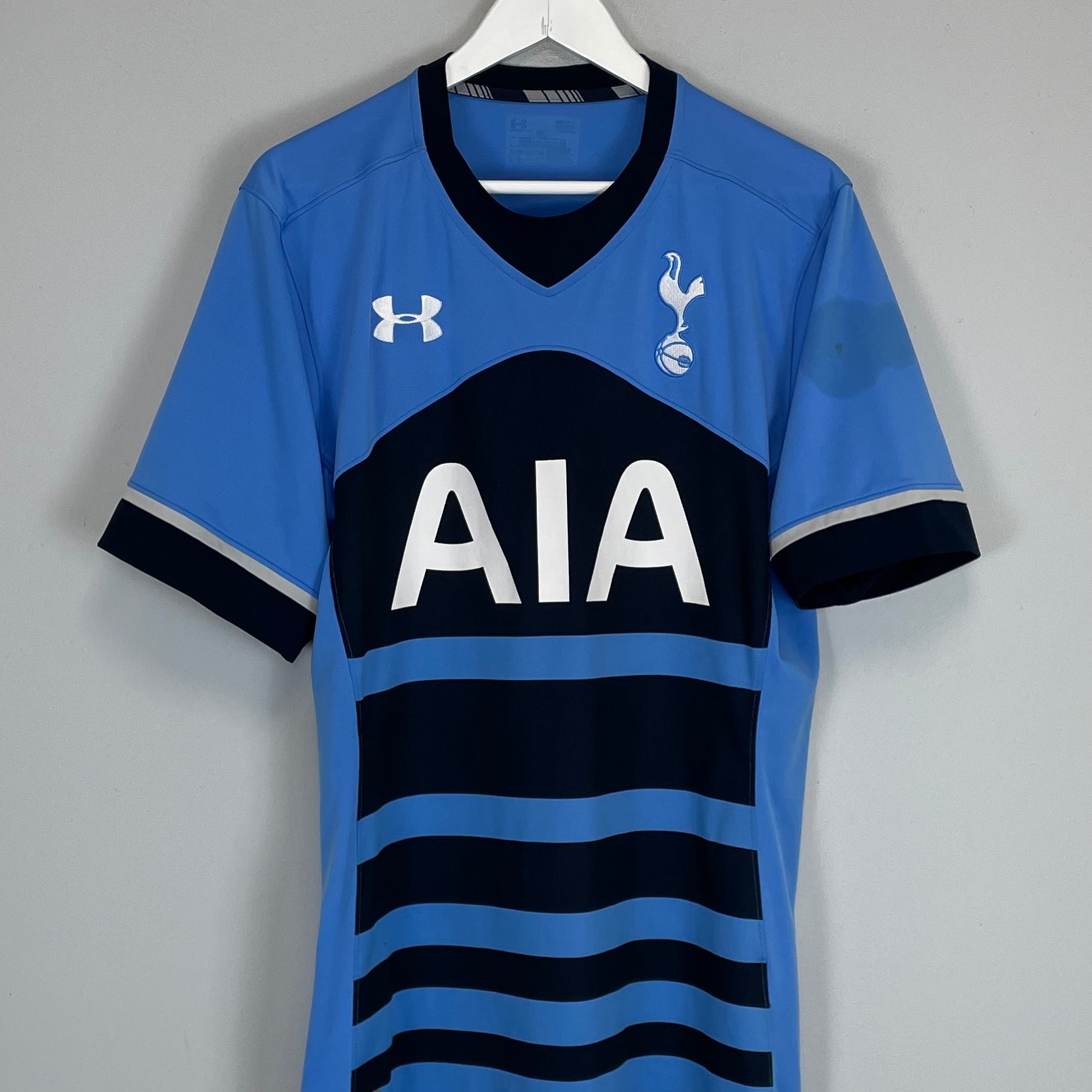 Shop 2015/16 TOTTENHAM AWAY SHIRT (M) UNDER ARMOUR, classic football shirts, vintage football shirts & retro soccer jerseys at Cult Kits