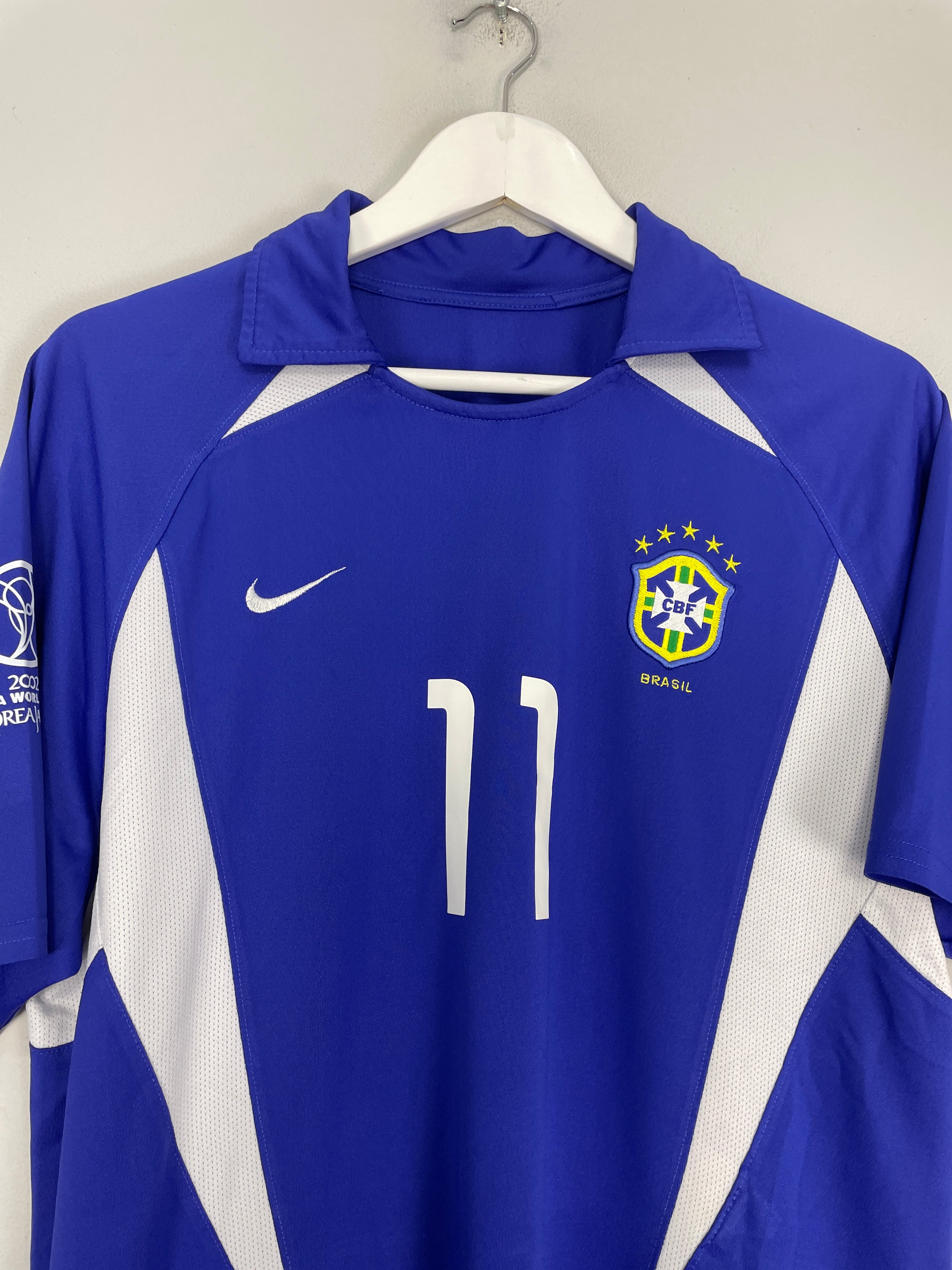 Shop 2002/04 BRAZIL RONALDINHO #11 AWAY SHIRT (M) NIKE, classic football shirts, vintage football shirts & retro soccer jerseys at Cult Kits