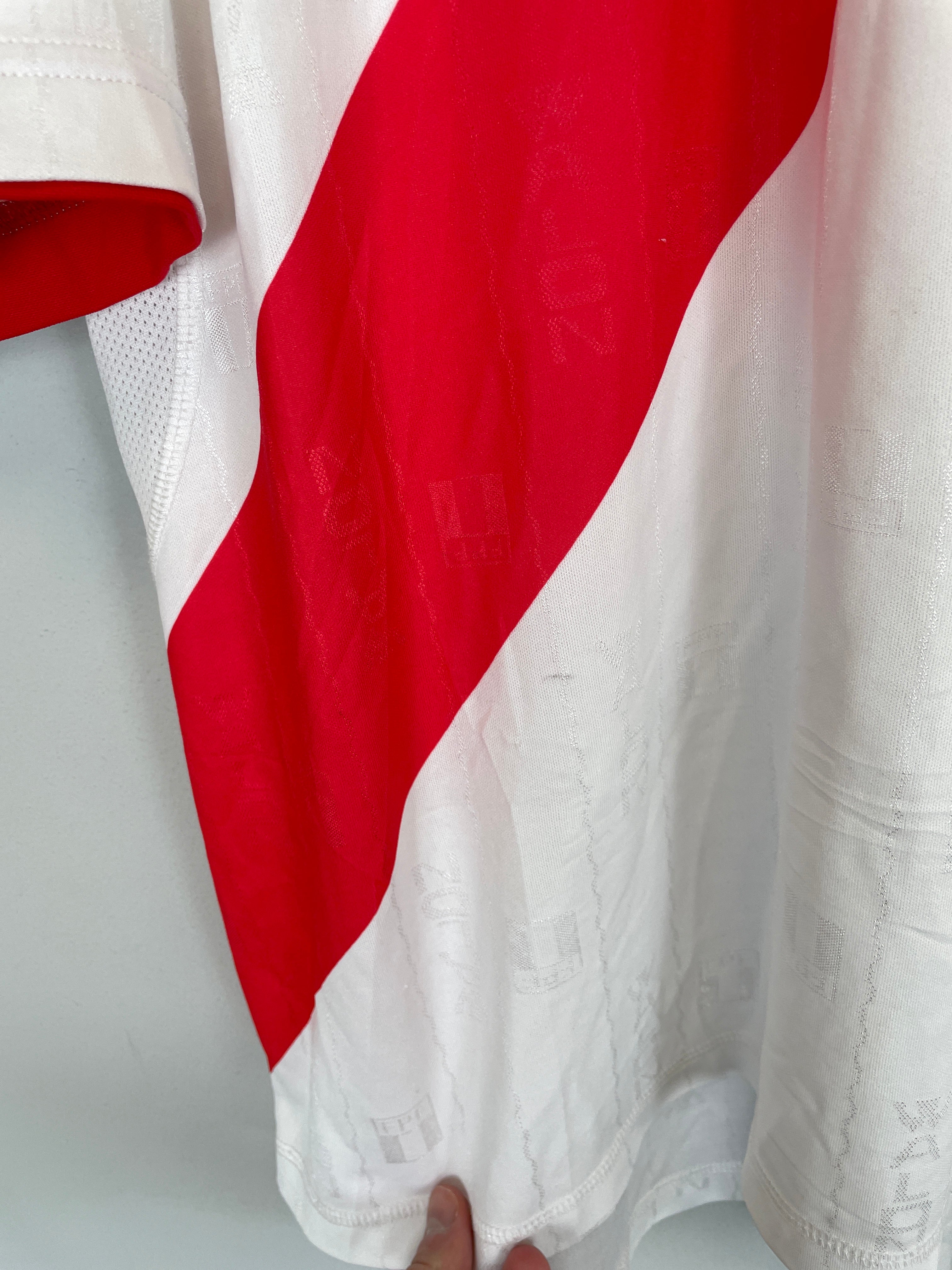 Shop 2002/03 PERU HOME SHIRT (XL) WALON, classic football shirts, vintage football shirts & retro soccer jerseys at Cult Kits