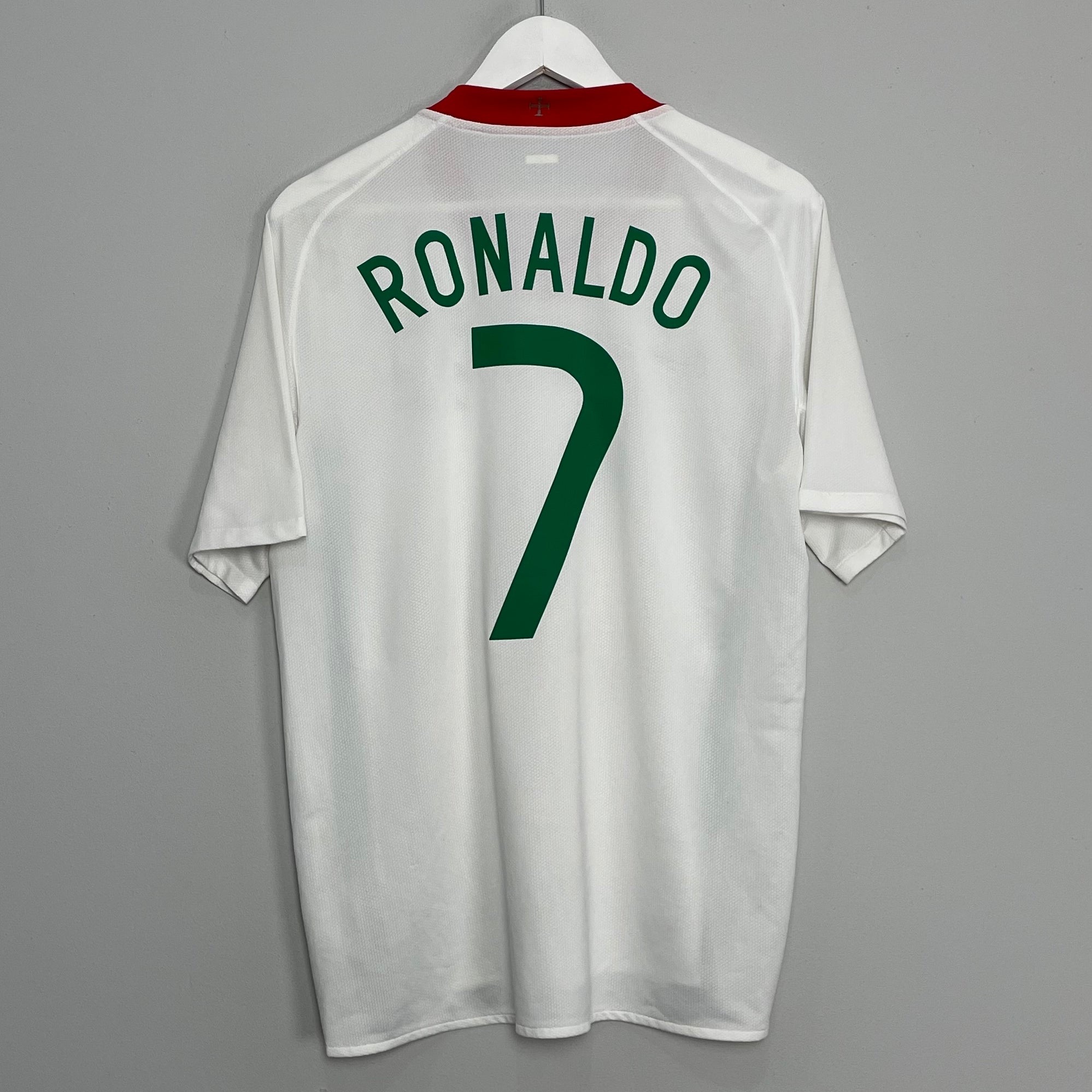 Shop 2008/09 PORTUGAL RONALDO #7 AWAY SHIRT (M) NIKE, classic football shirts, vintage football shirts & retro soccer jerseys at Cult Kits