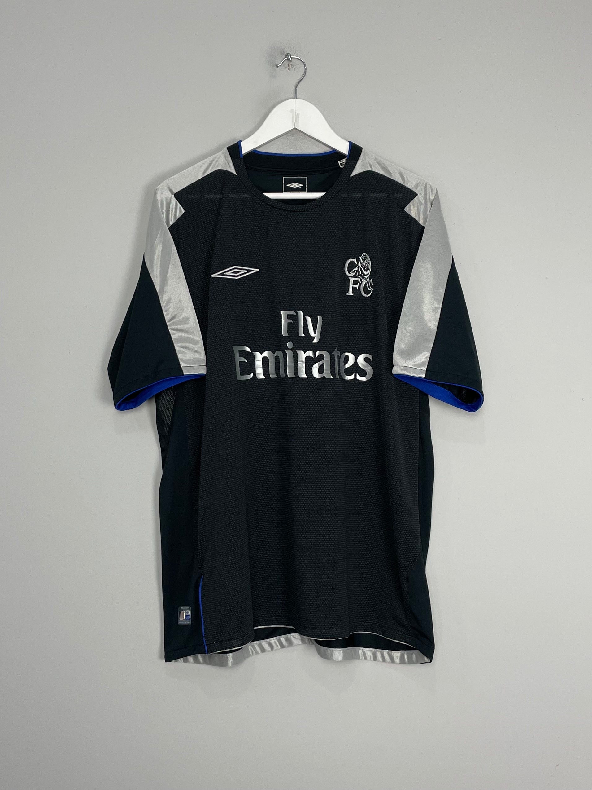 Shop 2004/05 CHELSEA DROGBA #15 AWAY SHIRT (XL) UMBRO, classic football shirts, vintage football shirts & retro soccer jerseys at Cult Kits