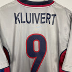 Shop 1998/01 BARCELONA KLUIVERT #9 AWAY SHIRT (L) NIKE, classic football shirts, vintage football shirts & retro soccer jerseys at Cult Kits