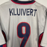Shop 1998/01 BARCELONA KLUIVERT #9 AWAY SHIRT (L) NIKE, classic football shirts, vintage football shirts & retro soccer jerseys at Cult Kits
