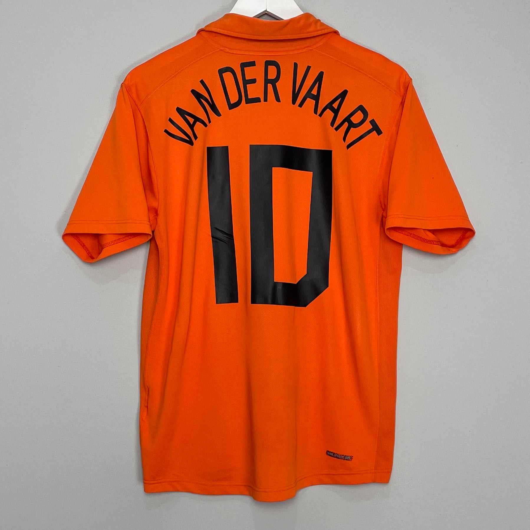 Shop 2006/08 NETHERLANDS VAN DER VAART #10 HOME SHIRT (M) NIKE, classic football shirts, vintage football shirts & retro soccer jerseys at Cult Kits
