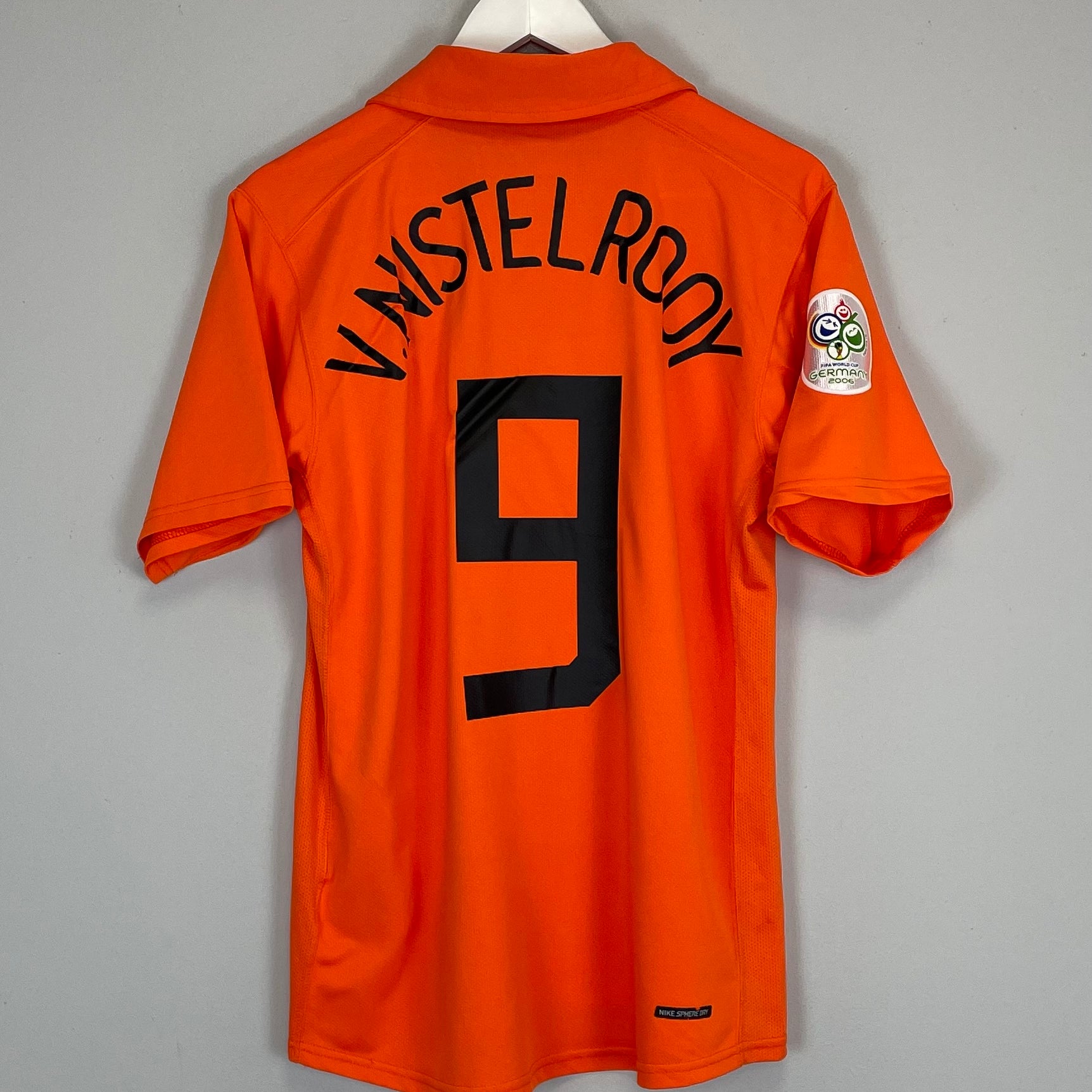 Shop 2006/07 NETHERLANDS V.NISTELROOY #9 HOME SHIRT (M) NIKE, classic football shirts, vintage football shirts & retro soccer jerseys at Cult Kits