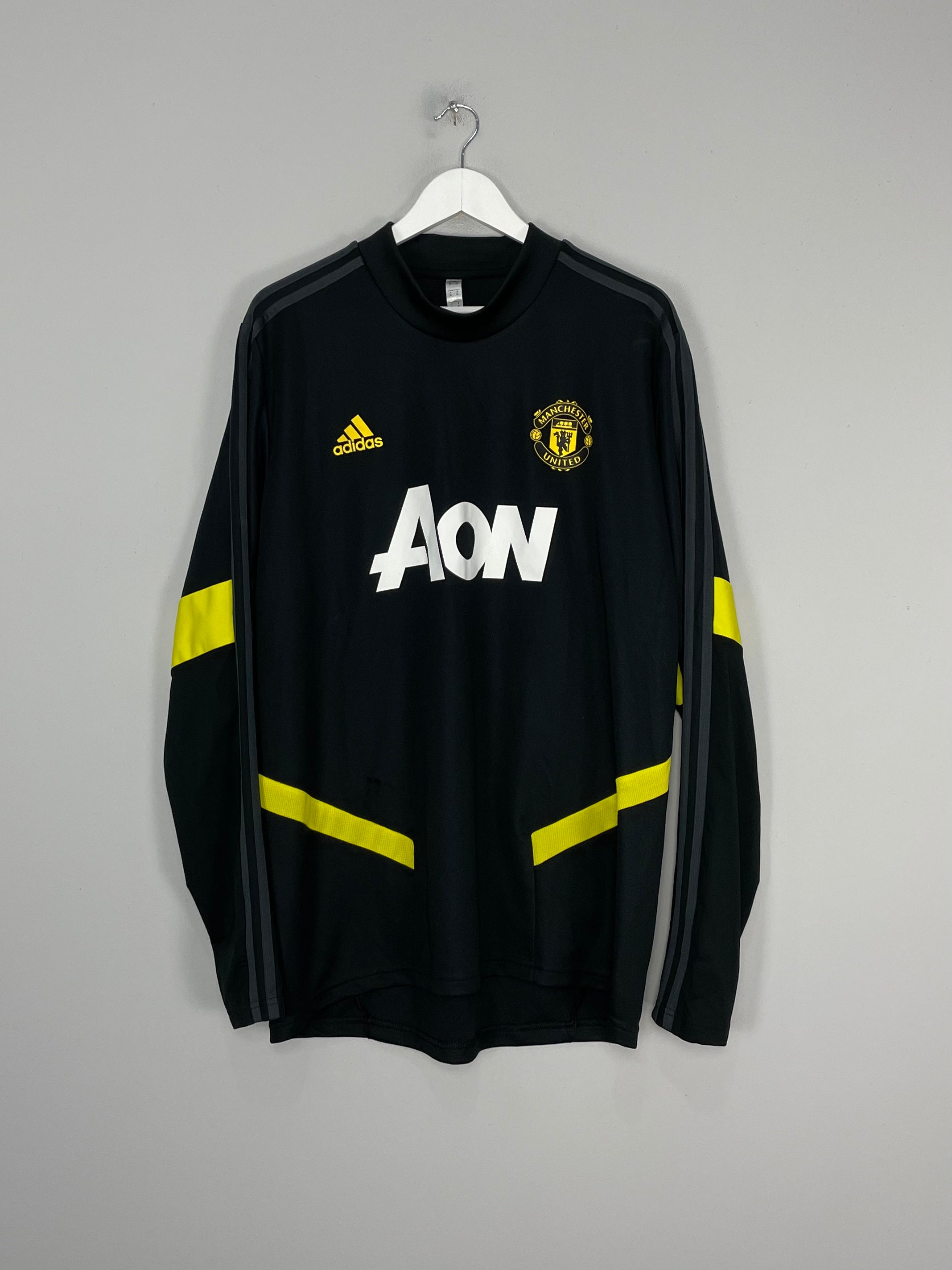 Shop 2019/20 MANCHESTER UNITED TRAINING TOP (XL) ADIDAS, classic football shirts, vintage football shirts & retro soccer jerseys at Cult Kits