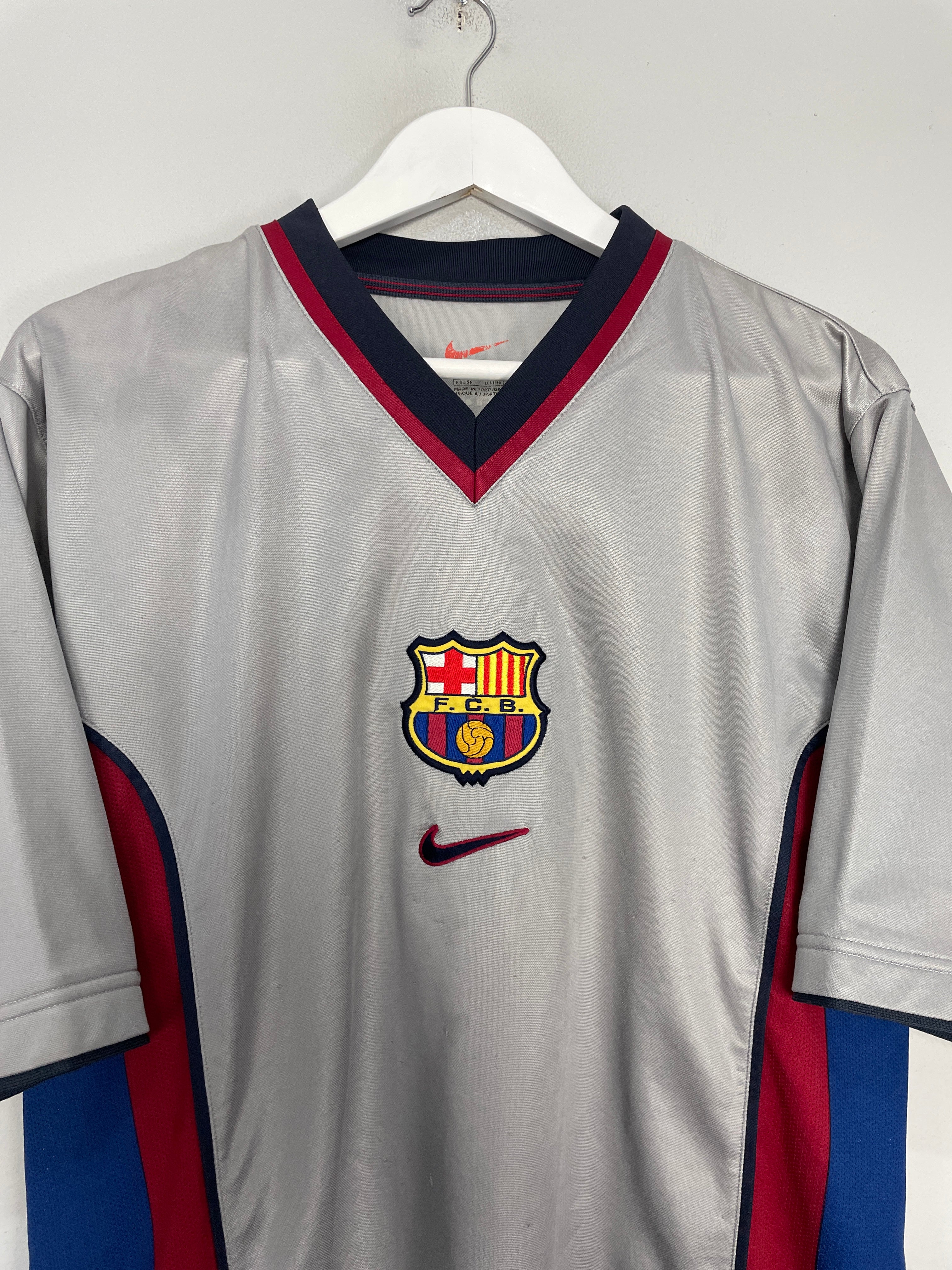 Shop 1998/01 BARCELONA KLUIVERT #9 AWAY SHIRT (L) NIKE, classic football shirts, vintage football shirts & retro soccer jerseys at Cult Kits