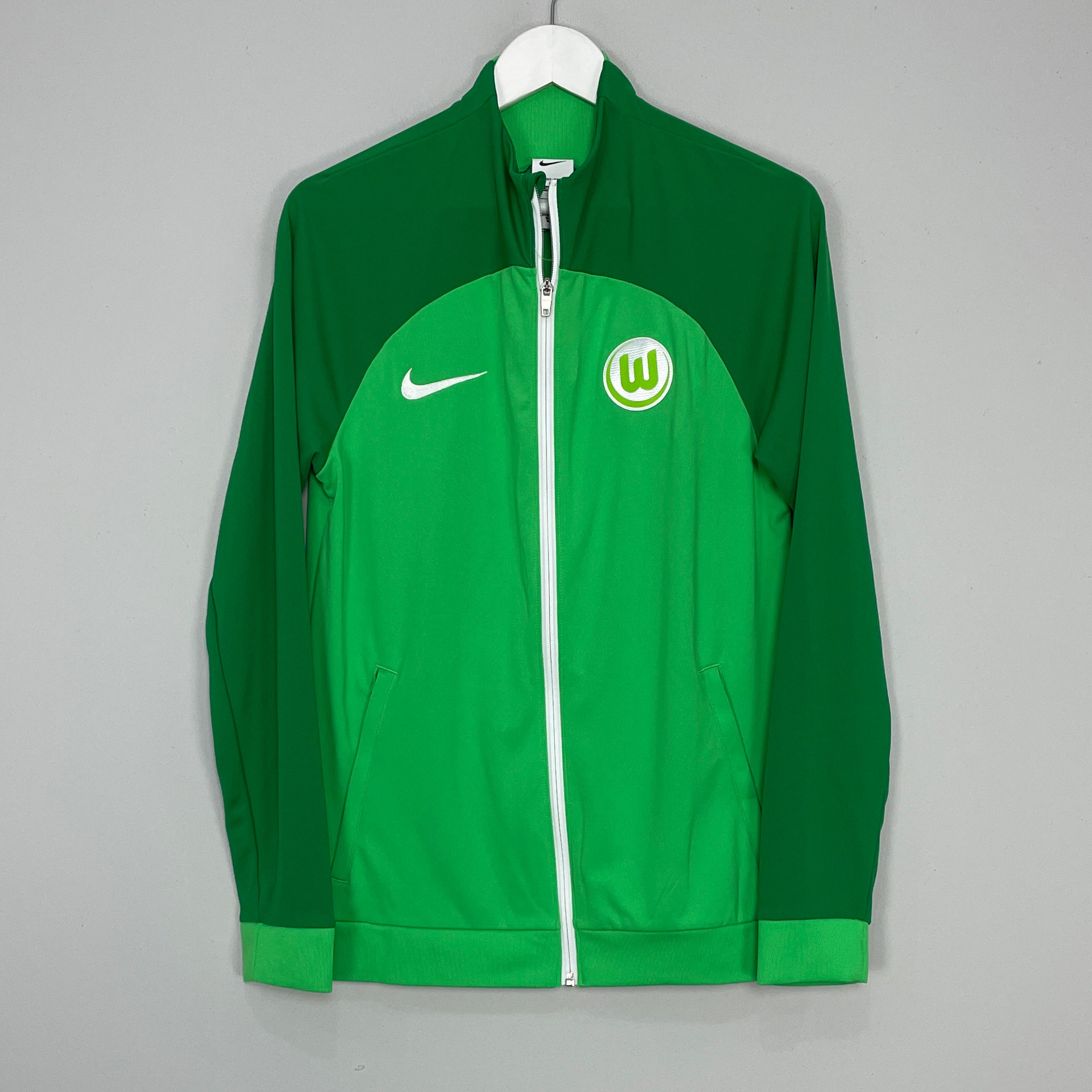Shop 2022/23 WOLFSBURG TRACK JACKET (M) NIKE, classic football shirts, vintage football shirts & retro soccer jerseys at Cult Kits