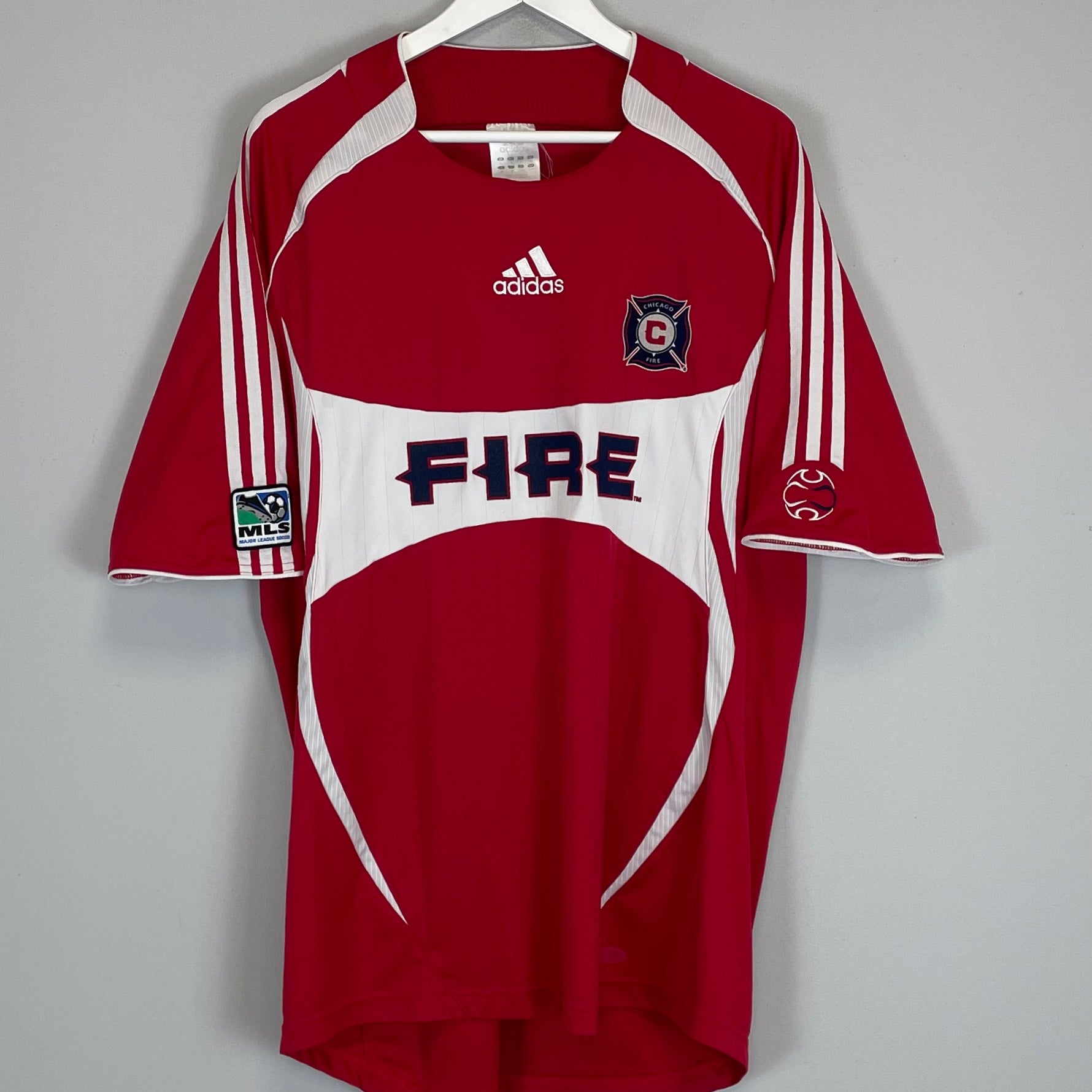 Shop 2006/07 CHICAGO FIRE HOME SHIRT (XL) ADIDAS, classic football shirts, vintage football shirts & retro soccer jerseys at Cult Kits