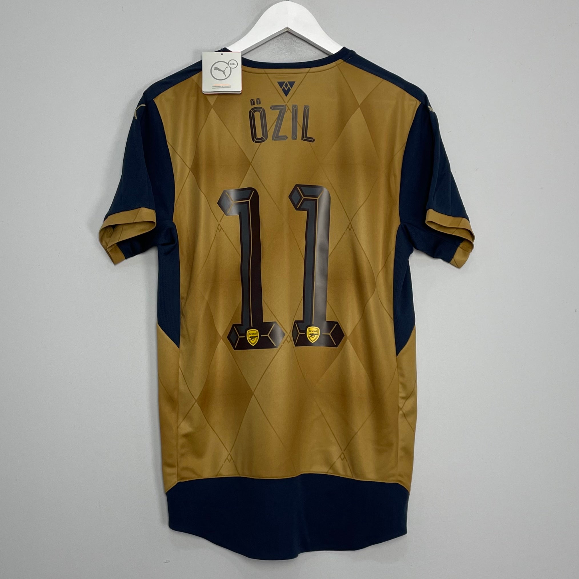 Shop 2015/16 ARSENAL OZIL #11 *BNWT* AWAY SHIRT (M) PUMA, classic football shirts, vintage football shirts & retro soccer jerseys at Cult Kits