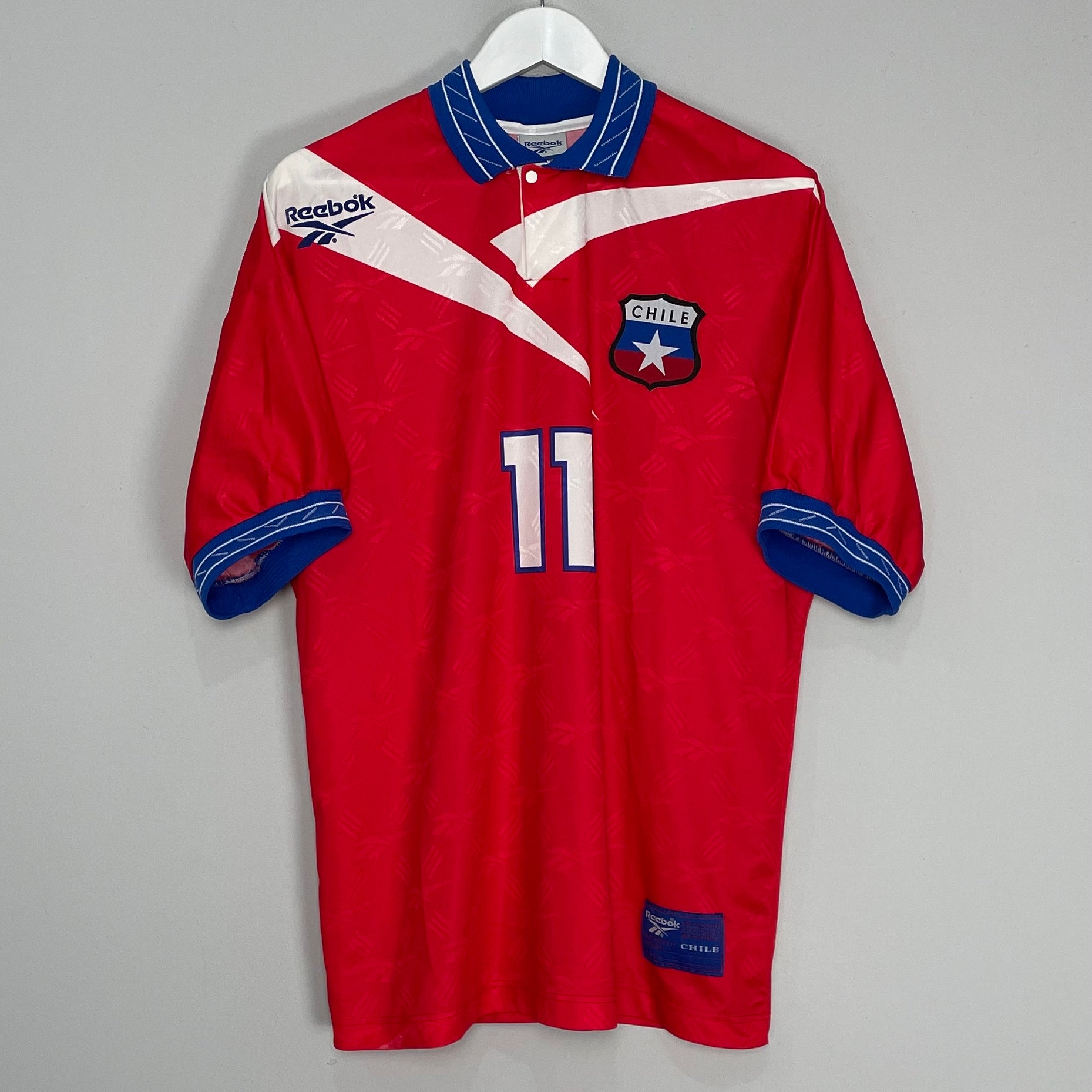 Shop 1997/99 CHILE #11 HOME SHIRT (L) REEBOK, classic football shirts, vintage football shirts & retro soccer jerseys at Cult Kits