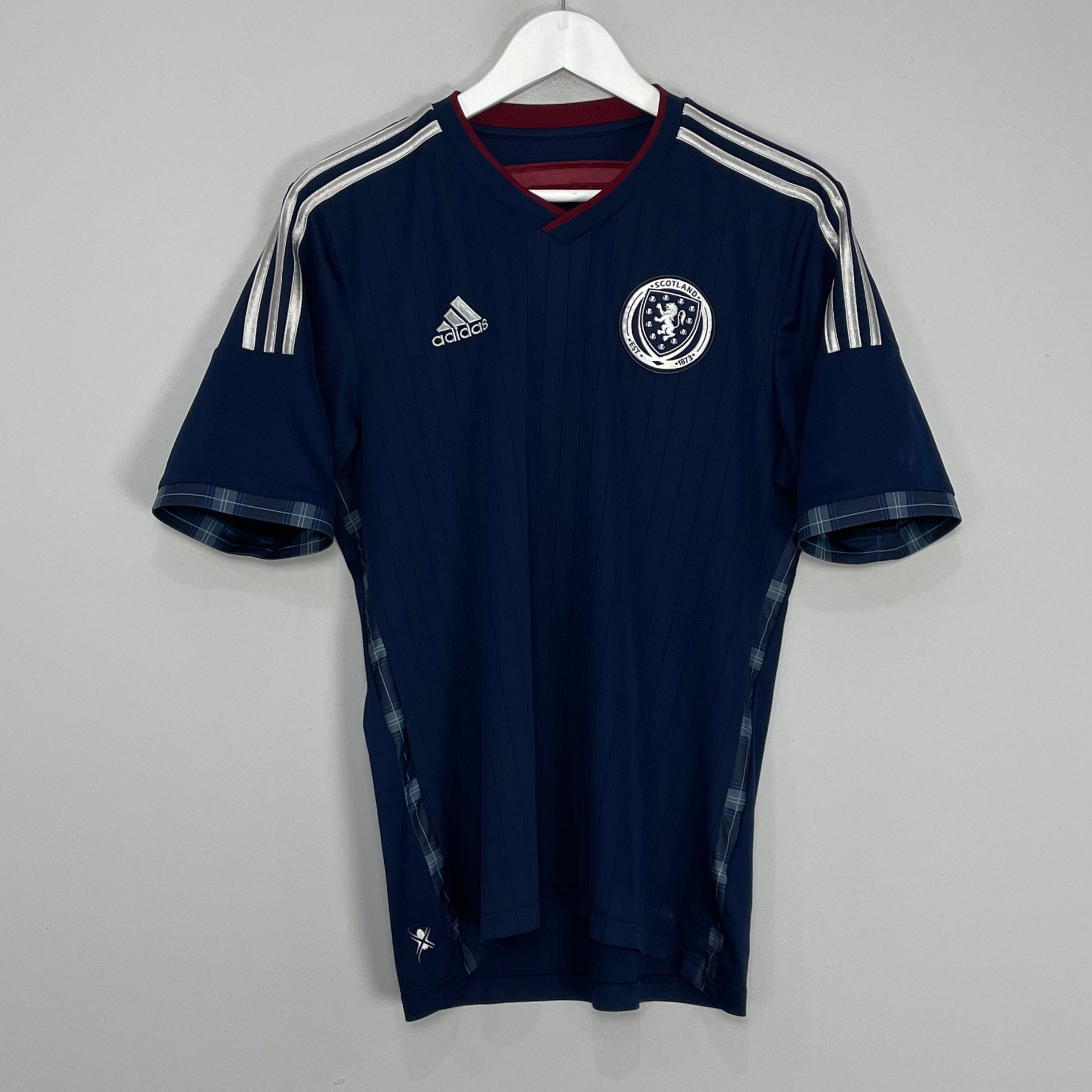 Shop 2014/15 SCOTLAND HOME SHIRT (M) ADIDAS, classic football shirts, vintage football shirts & retro soccer jerseys at Cult Kits
