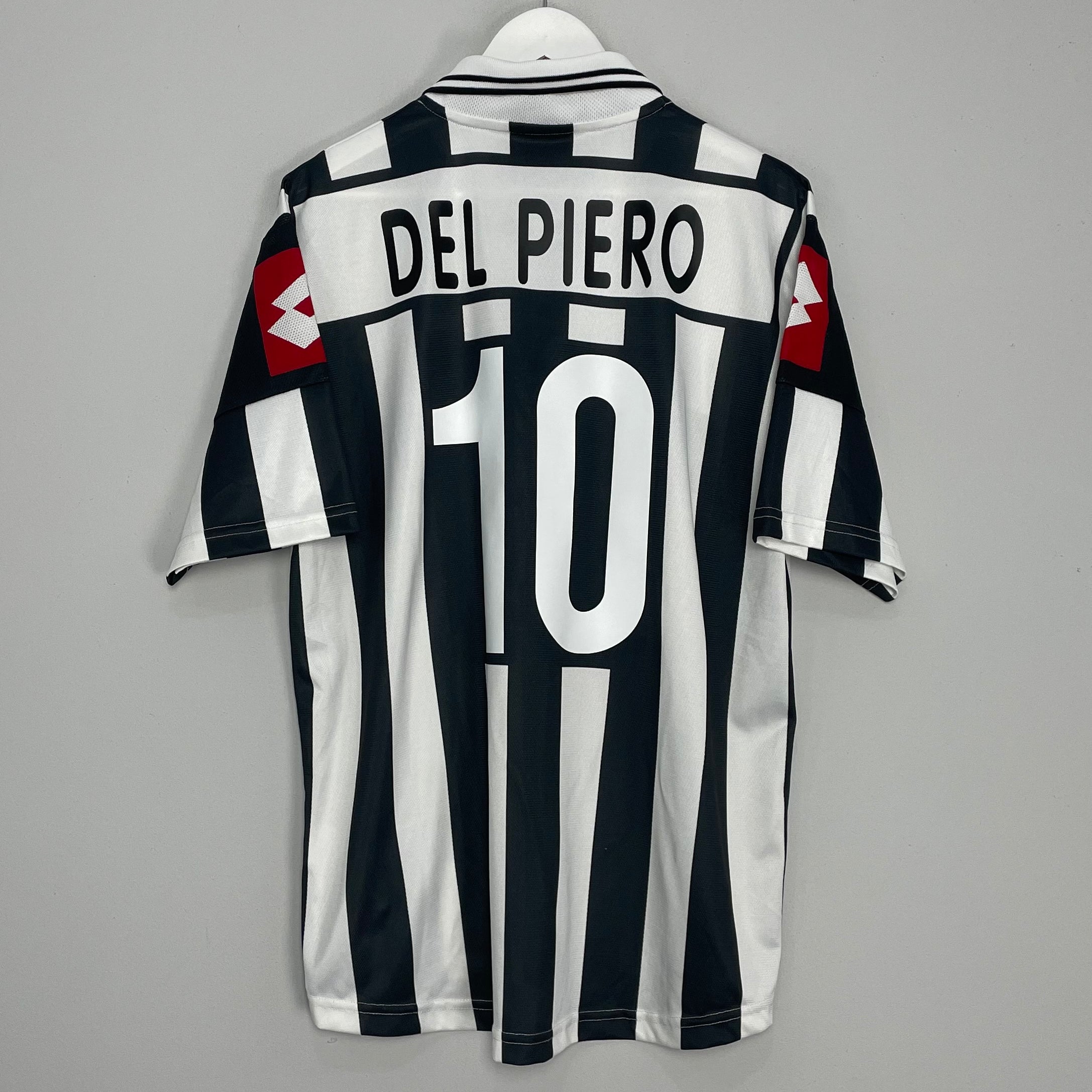 Shop 2001/02 JUVENTUS DEL PIERO #10 HOME SHIRT (L) LOTTO, classic football shirts, vintage football shirts & retro soccer jerseys at Cult Kits