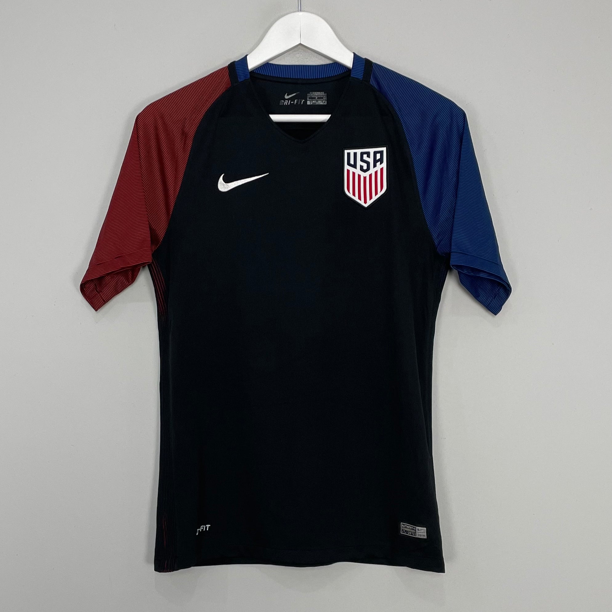 Shop 2015/16 USA AWAY SHIRT (S) NIKE, classic football shirts, vintage football shirts & retro soccer jerseys at Cult Kits