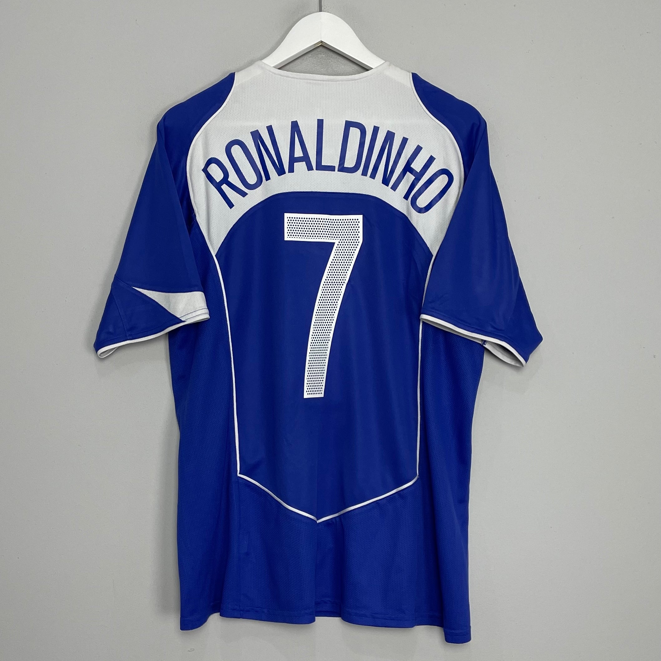 Shop 2004/06 BRAZIL RONALDINHO #7 AWAY SHIRT (M/L) NIKE, classic football shirts, vintage football shirts & retro soccer jerseys at Cult Kits