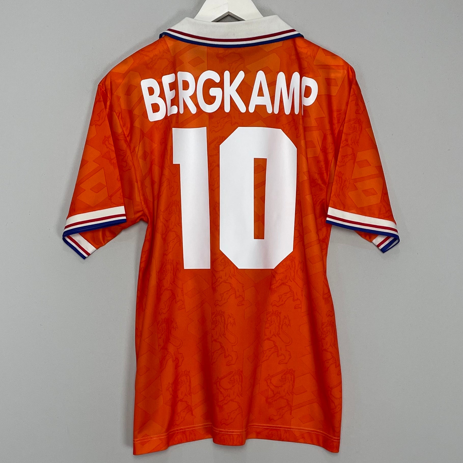 Shop 1994 NETHERLANDS BERGKAMP #10 HOME SHIRT (M) LOTTO, classic football shirts, vintage football shirts & retro soccer jerseys at Cult Kits