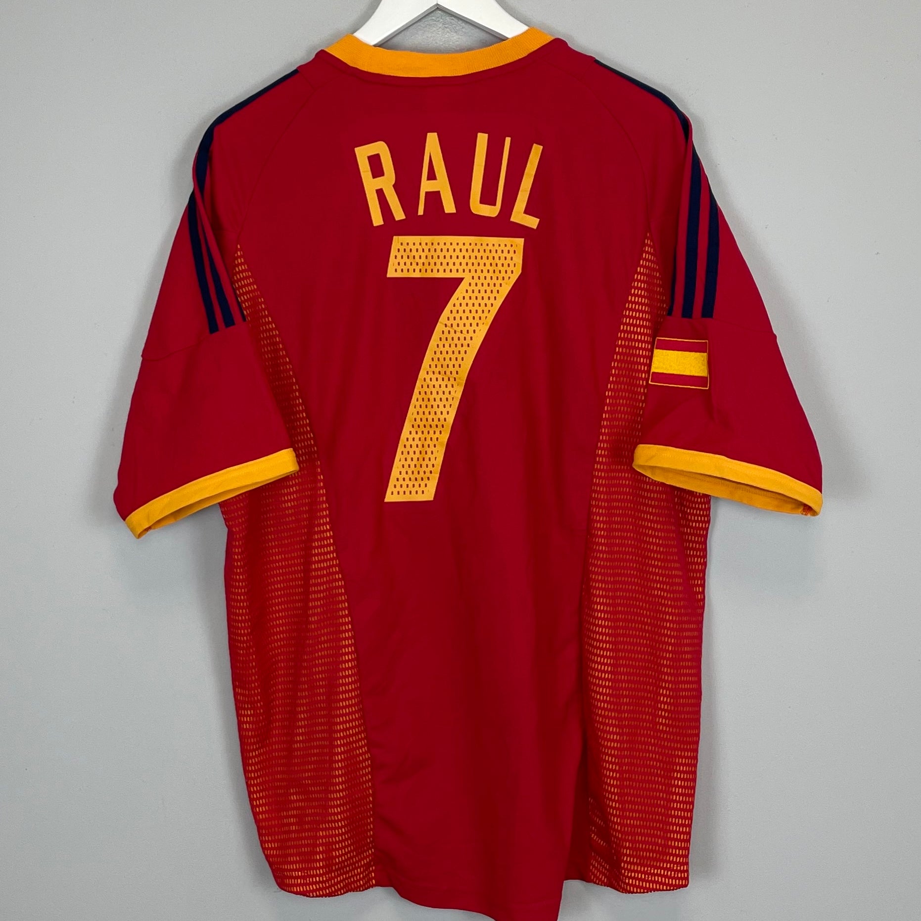 Shop 2002/04 SPAIN RAUL #7 HOME SHIRT (L) ADIDAS, classic football shirts, vintage football shirts & retro soccer jerseys at Cult Kits