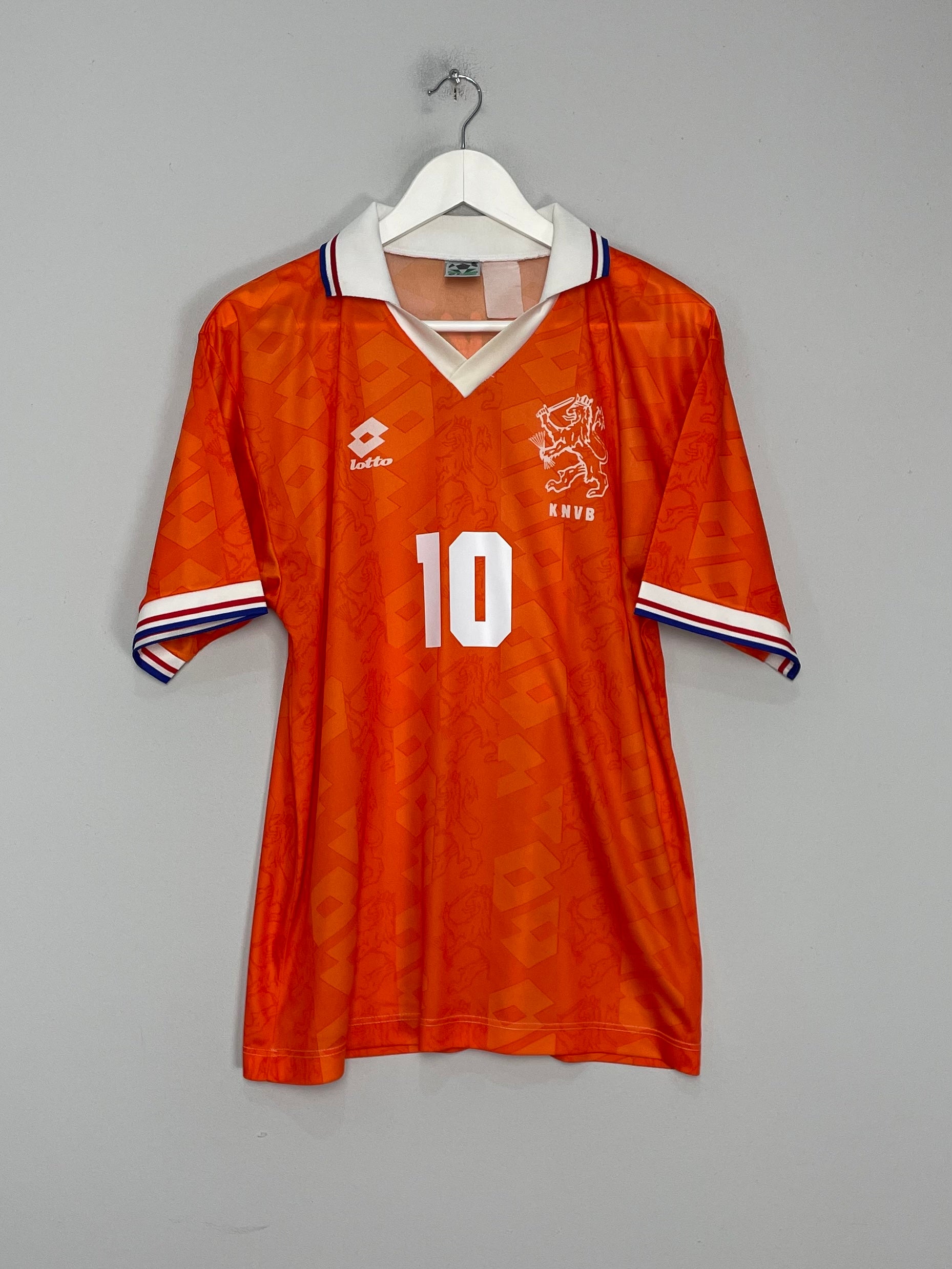 Shop 1994 NETHERLANDS BERGKAMP #10 HOME SHIRT (M) LOTTO, classic football shirts, vintage football shirts & retro soccer jerseys at Cult Kits