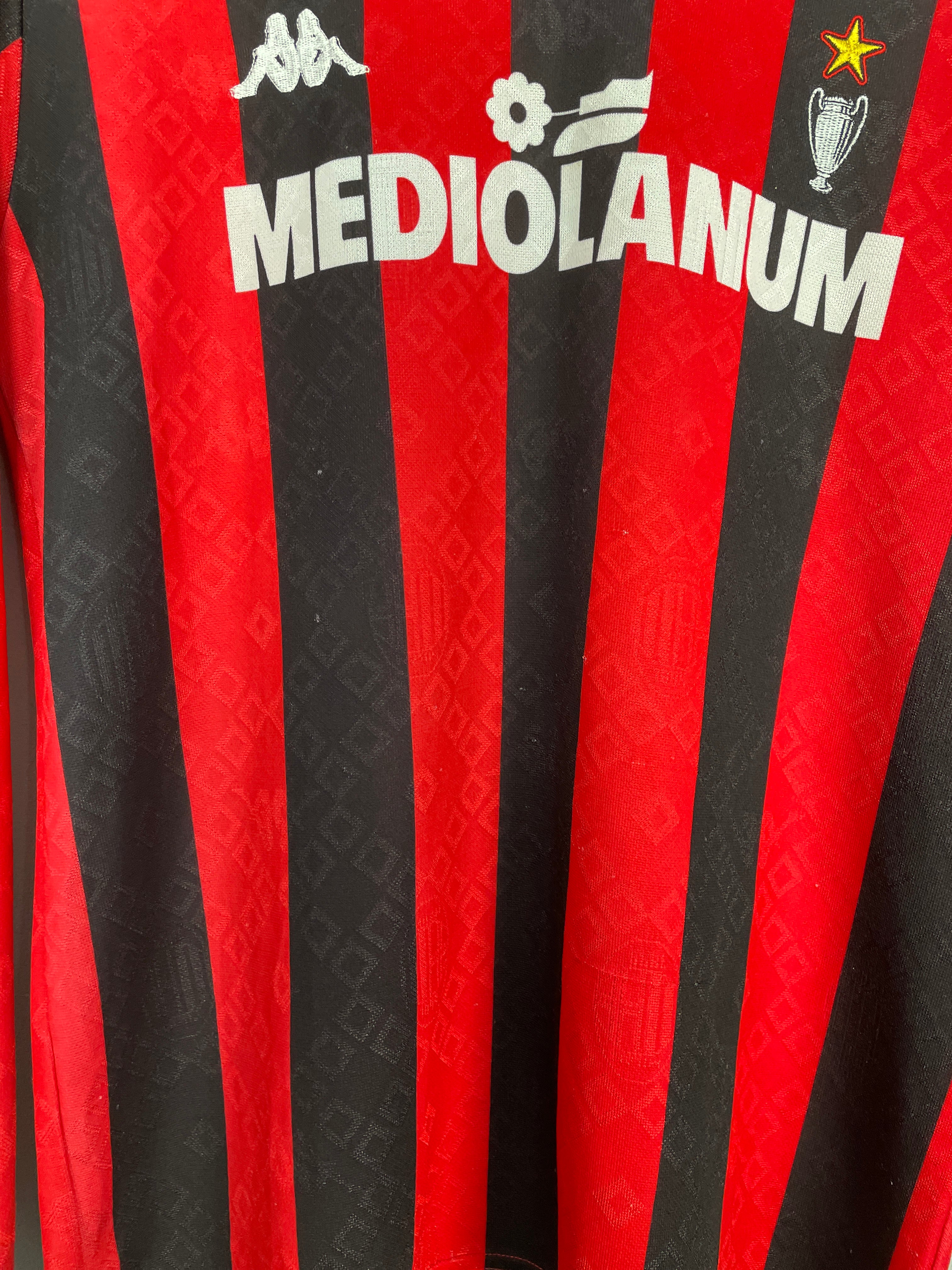 Shop 1989/90 AC MILAN L/S HOME SHIRT (M) KAPPA, classic football shirts, vintage football shirts & retro soccer jerseys at Cult Kits