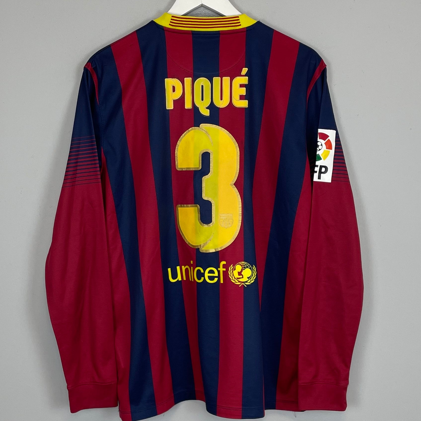 Shop 2013/14 BARCELONA PIQUE #3 L/S HOME SHIRT (L) NIKE, classic football shirts, vintage football shirts & retro soccer jerseys at Cult Kits