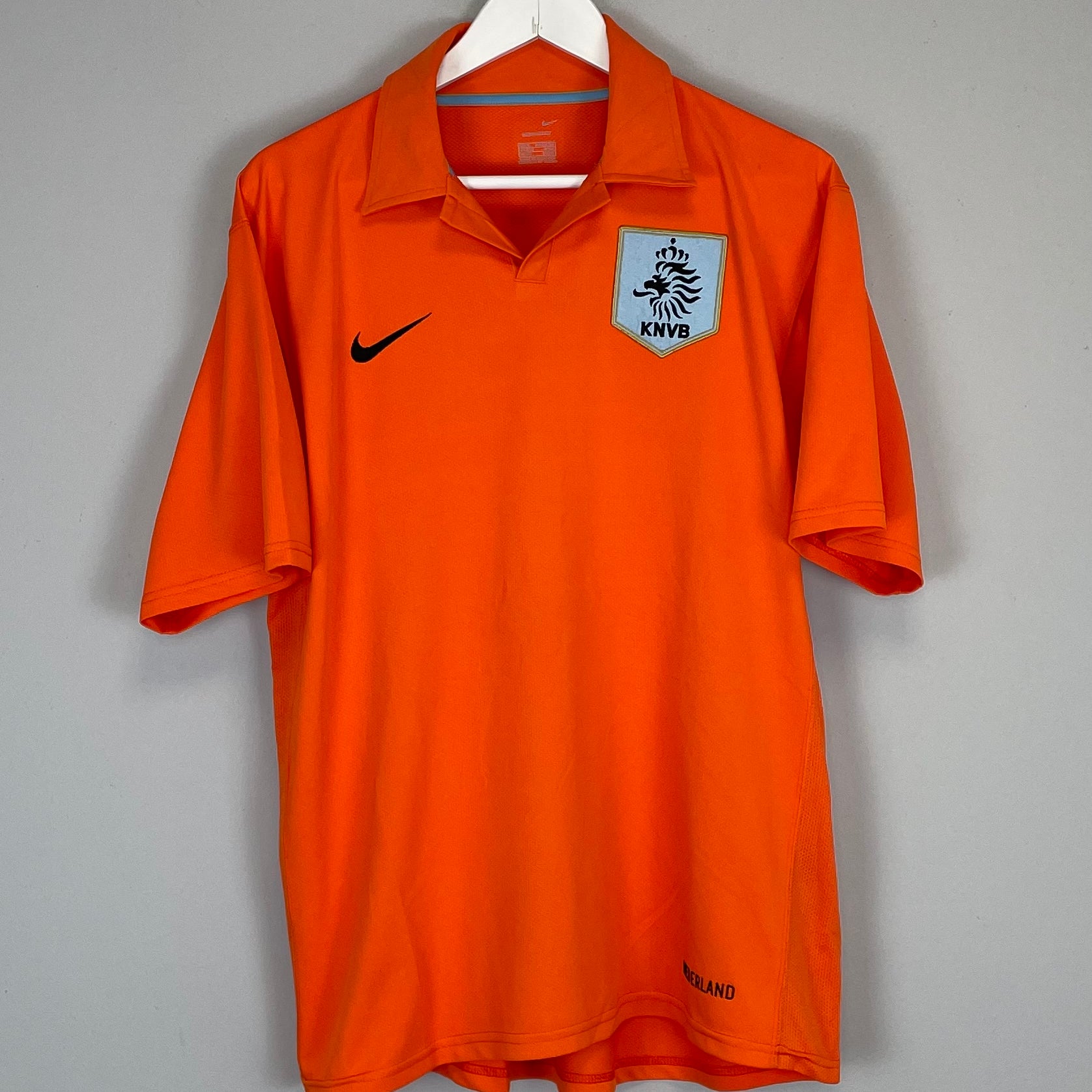 Shop 2006/08 NETHERLANDS HOME SHIRT (L) NIKE, classic football shirts, vintage football shirts & retro soccer jerseys at Cult Kits