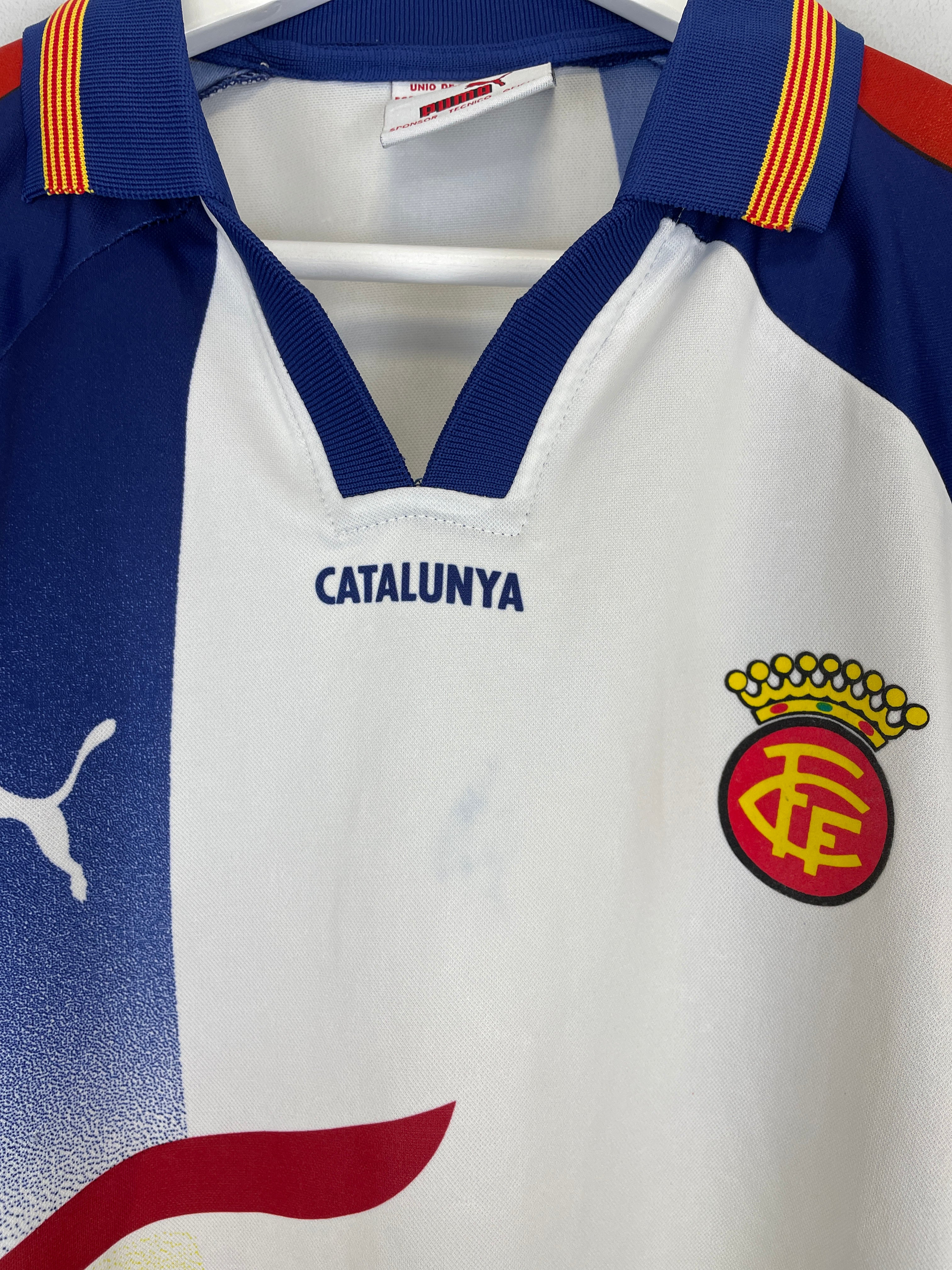 Shop 2002 CATALUNYA HOME SHIRT (M) PUMA, classic football shirts, vintage football shirts & retro soccer jerseys at Cult Kits