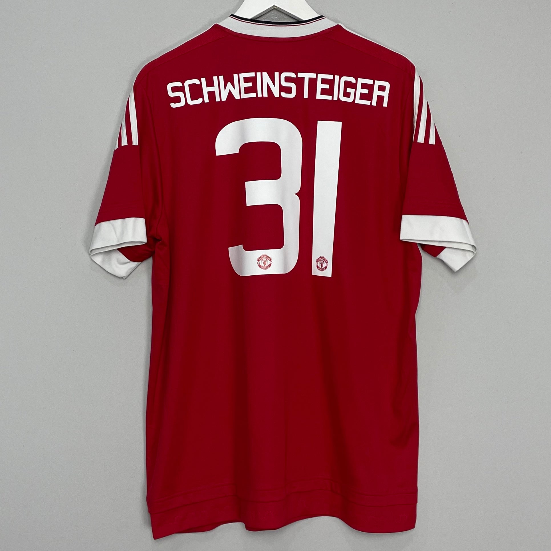 Shop 2015/16 MANCHESTER UNITED SCHWEINSTEIGER #31 HOME SHIRT (XL) ADIDAS, classic football shirts, vintage football shirts & retro soccer jerseys at Cult Kits