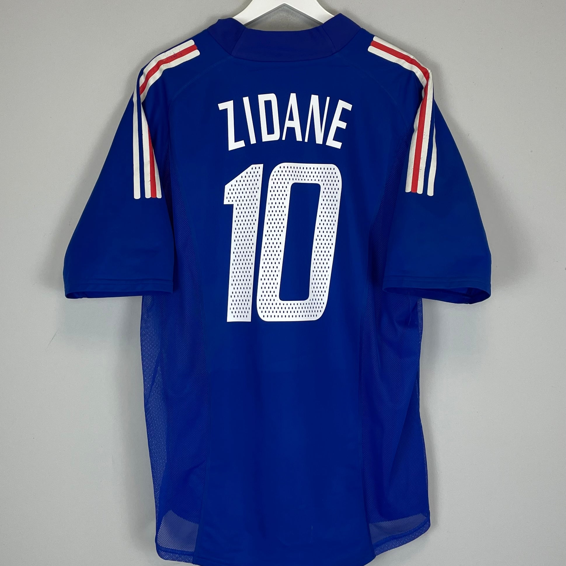 Shop 2002/04 FRANCE ZIDANE #10 *PLAYER ISSUE* HOME SHIRT (XL) ADIDAS, classic football shirts, vintage football shirts & retro soccer jerseys at Cult Kits