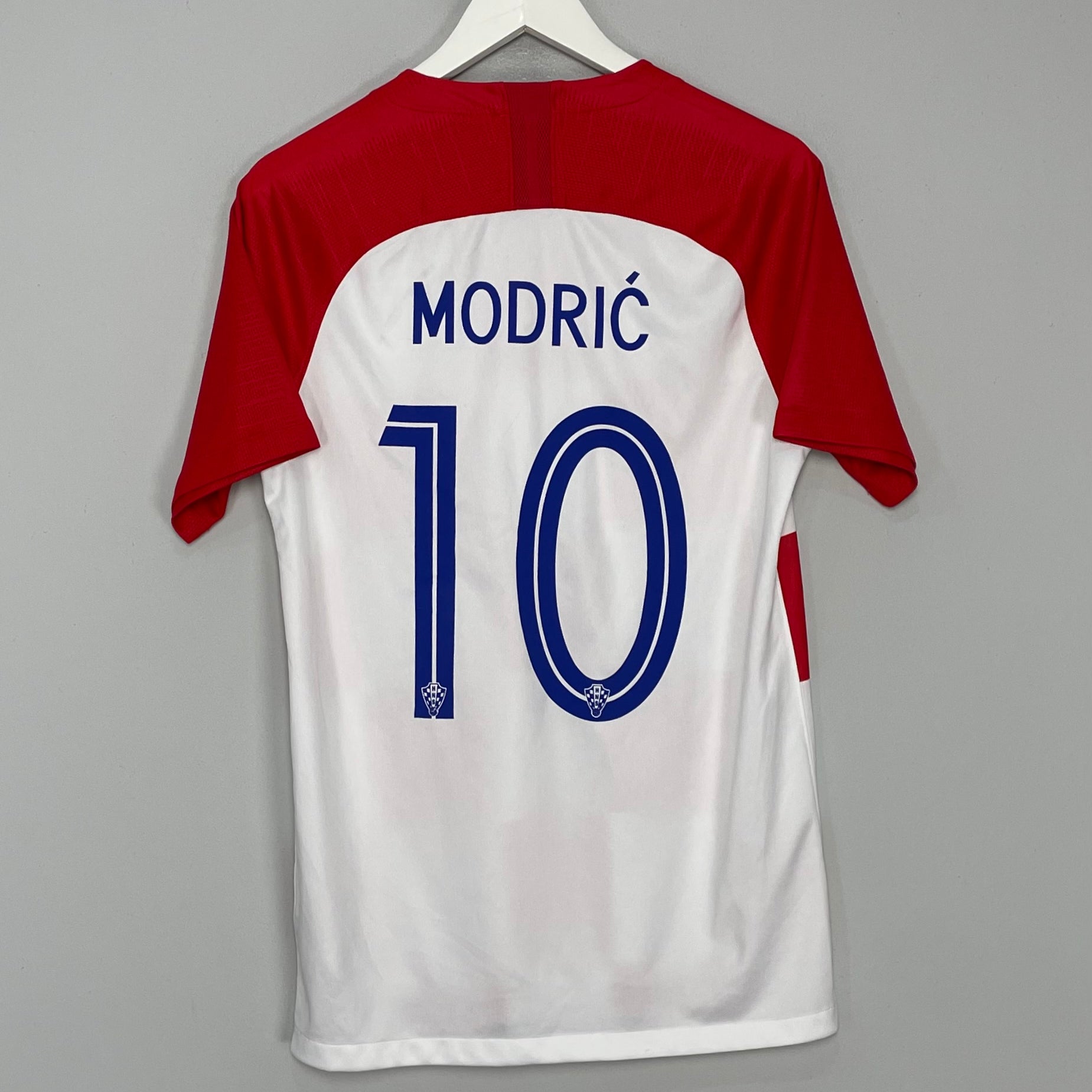 Shop 2018/19 CROATIA MODRIC #10 HOME SHIRT (S) NIKE, classic football shirts, vintage football shirts & retro soccer jerseys at Cult Kits