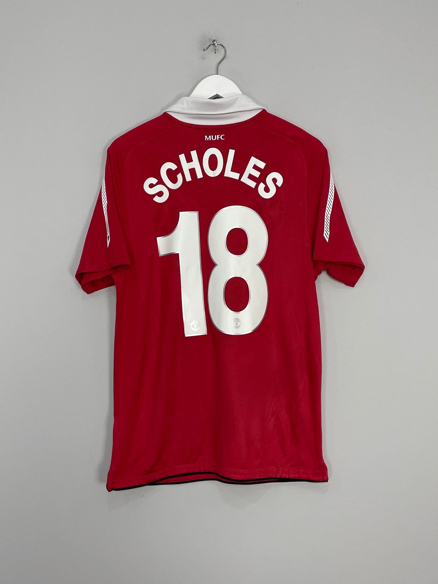Image of the Manchester United Scholes shirt from the 2010/11 season