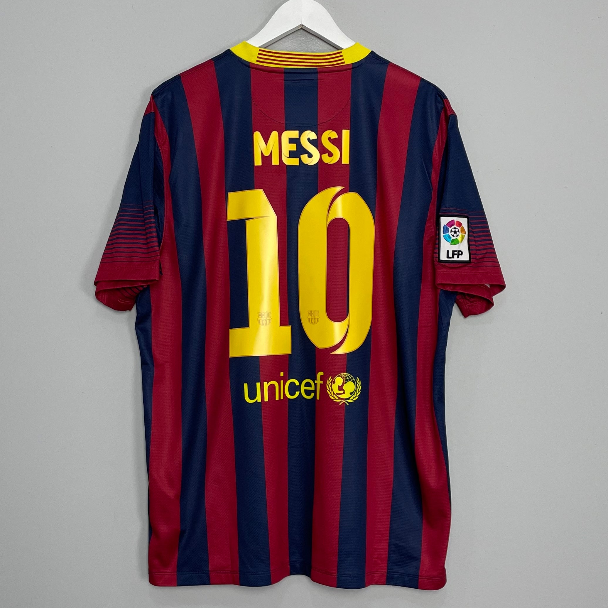 Shop 2013/14 BARCELONA MESSI #10 HOME SHIRT (XL) NIKE, classic football shirts, vintage football shirts & retro soccer jerseys at Cult Kits