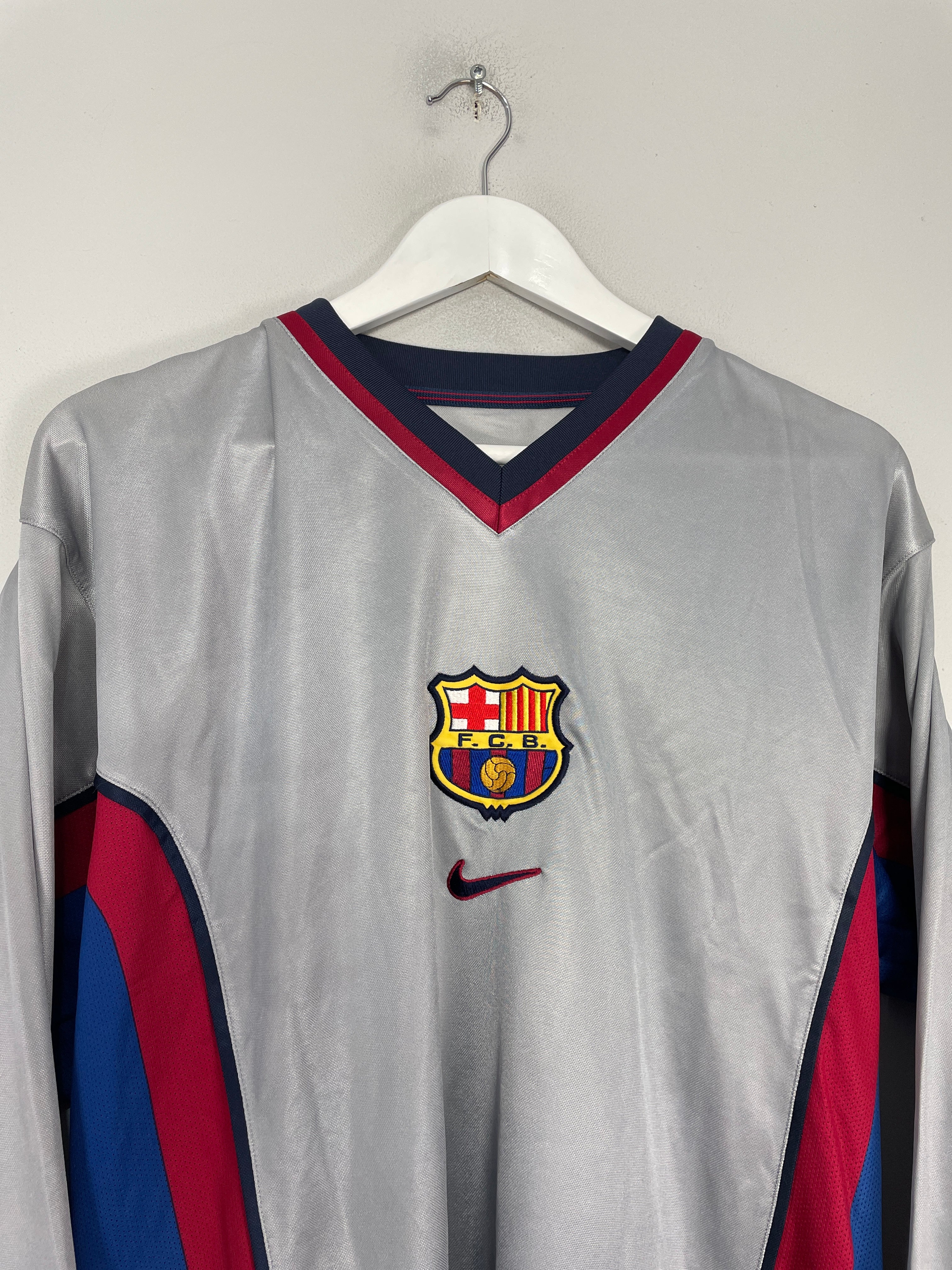 Shop 1998/01 BARCELONA #3 *PLAYER ISSUE* L/S AWAY SHIRT (XL) NIKE, classic football shirts, vintage football shirts & retro soccer jerseys at Cult Kits