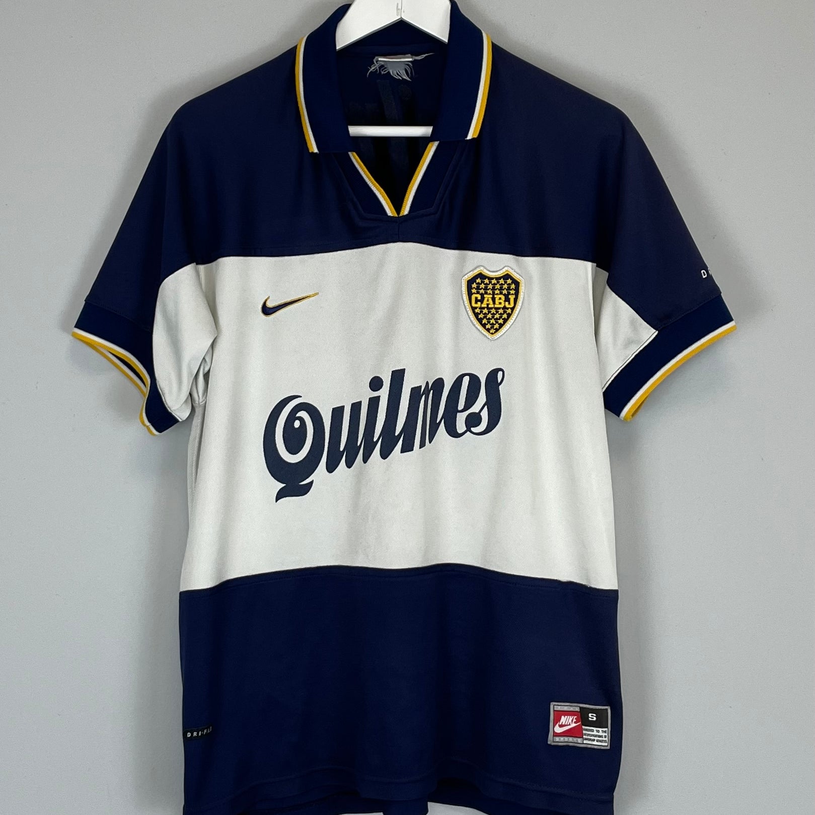Shop 1998/99 BOCA JUNIORS AWAY SHIRT (S) NIKE, classic football shirts, vintage football shirts & retro soccer jerseys at Cult Kits